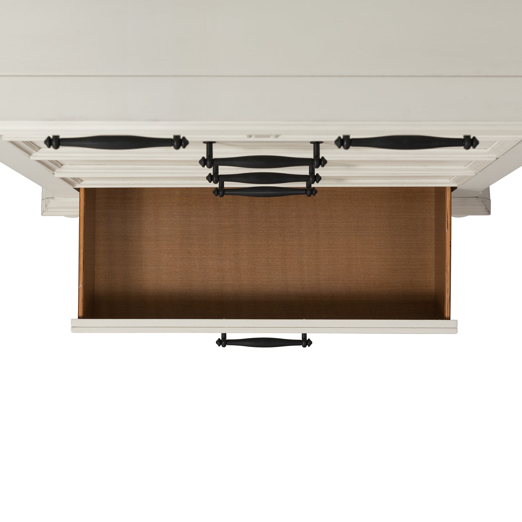 Slater Chest in Antique White - Tampa Furniture Outlet