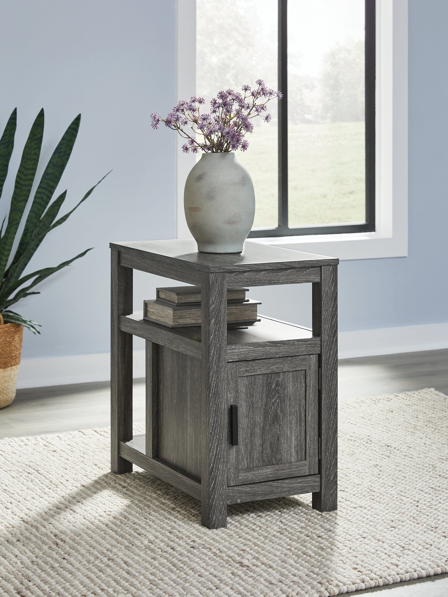Fendenmore Chairside End Table - Tampa Furniture Outlet