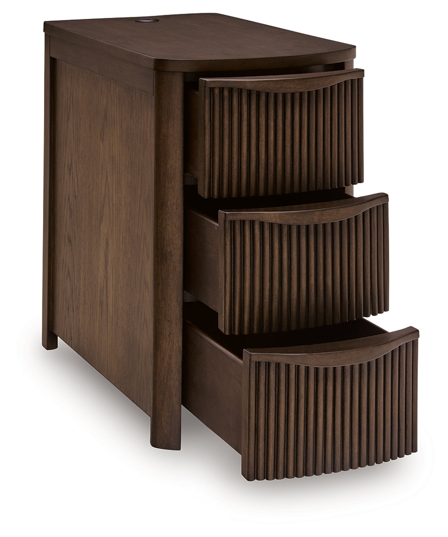 Camdill Chairside End Table - Tampa Furniture Outlet
