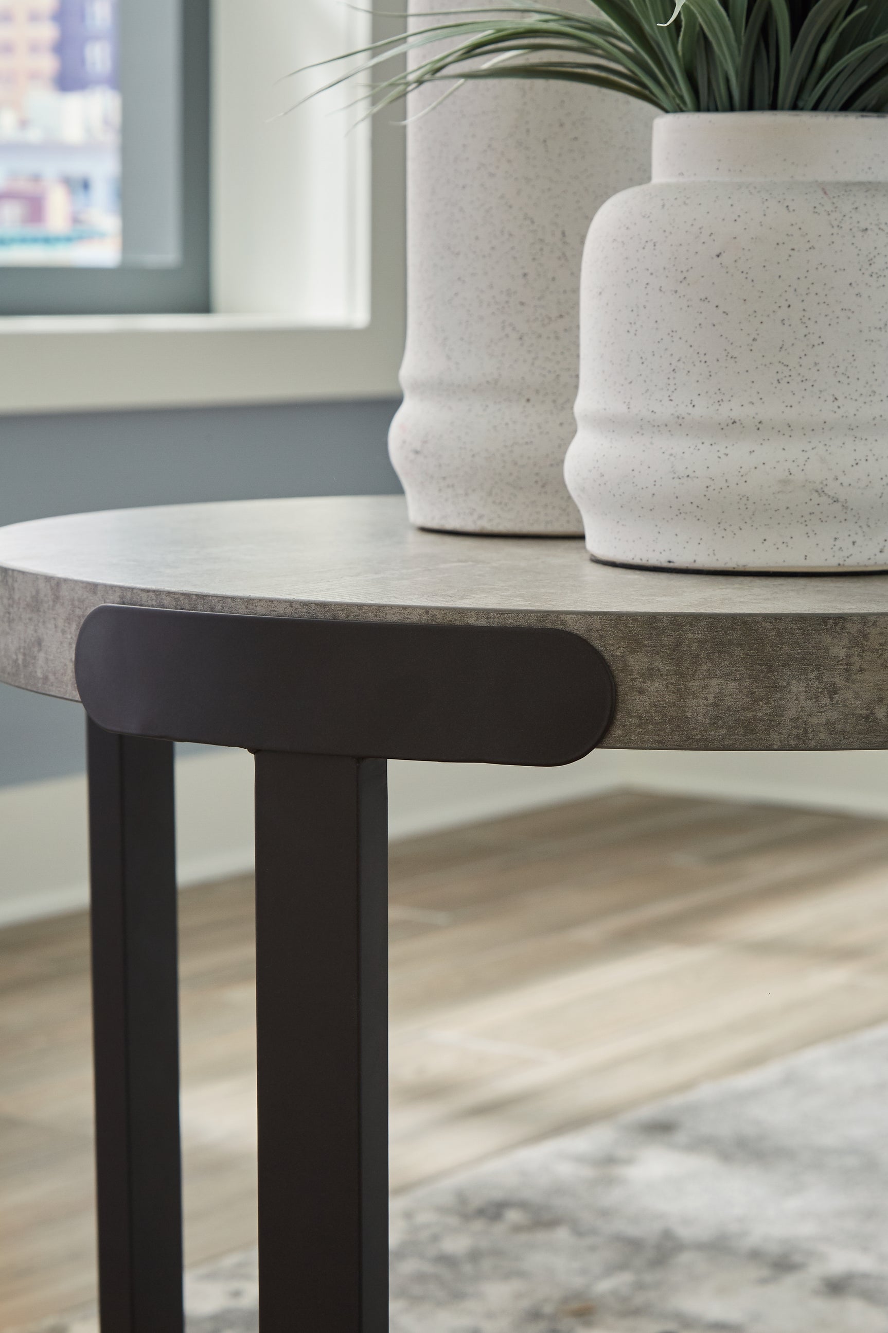 Darthurst Table (Set of 3) - Tampa Furniture Outlet