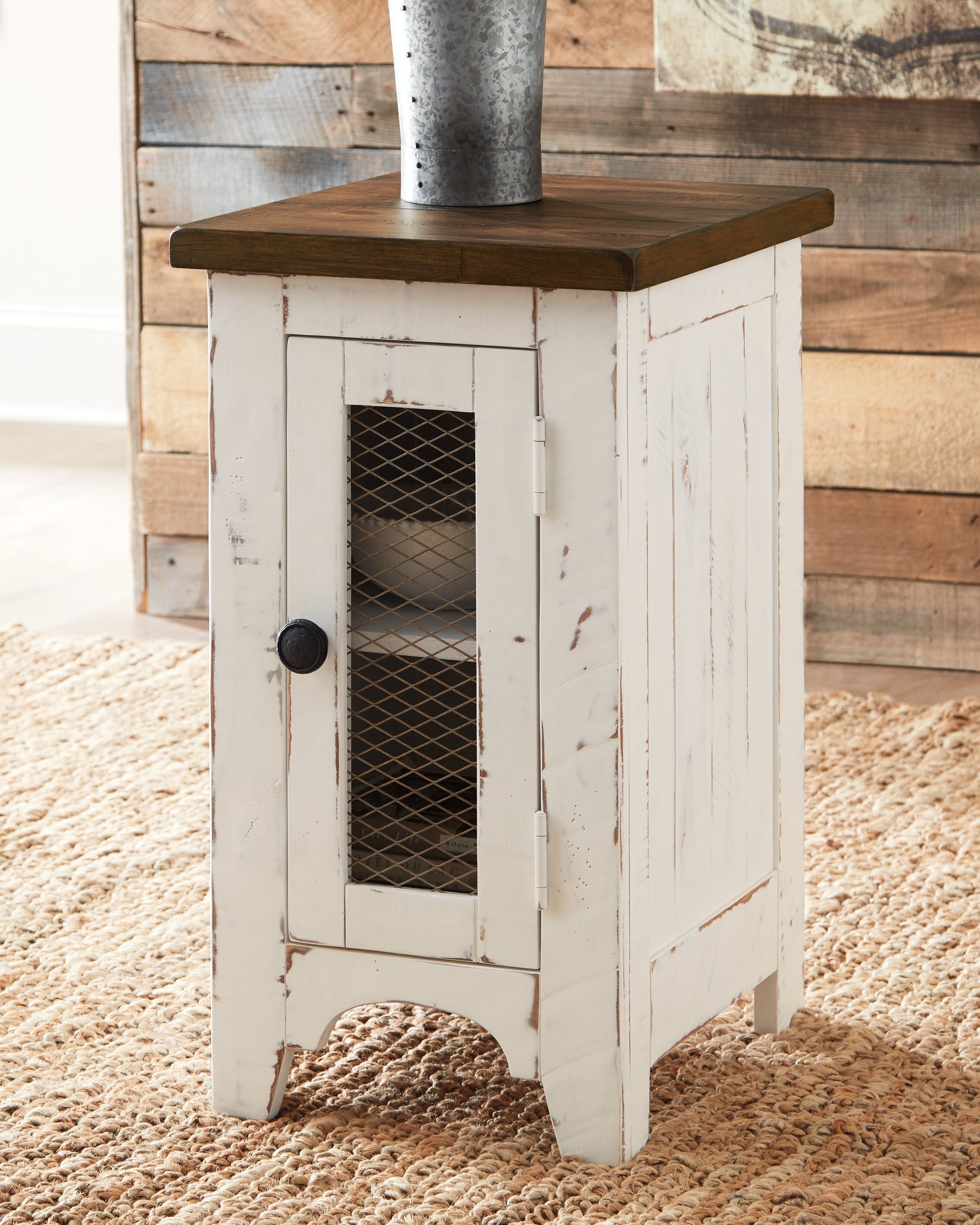 Tampa Furniture Outlet - Ashley Furniture - Wystfield Chairside End Table - Chair Side End Table / White/Brown - T459-7