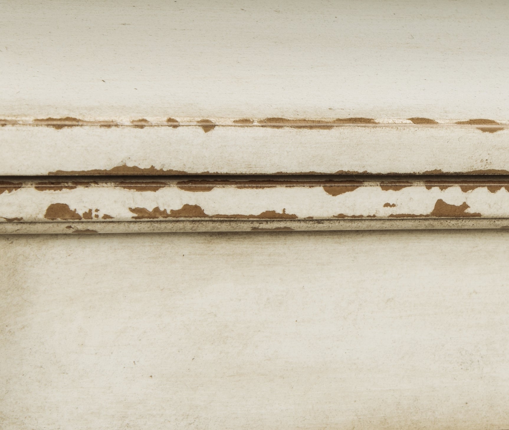 Realyn Chairside End Table - Tampa Furniture Outlet