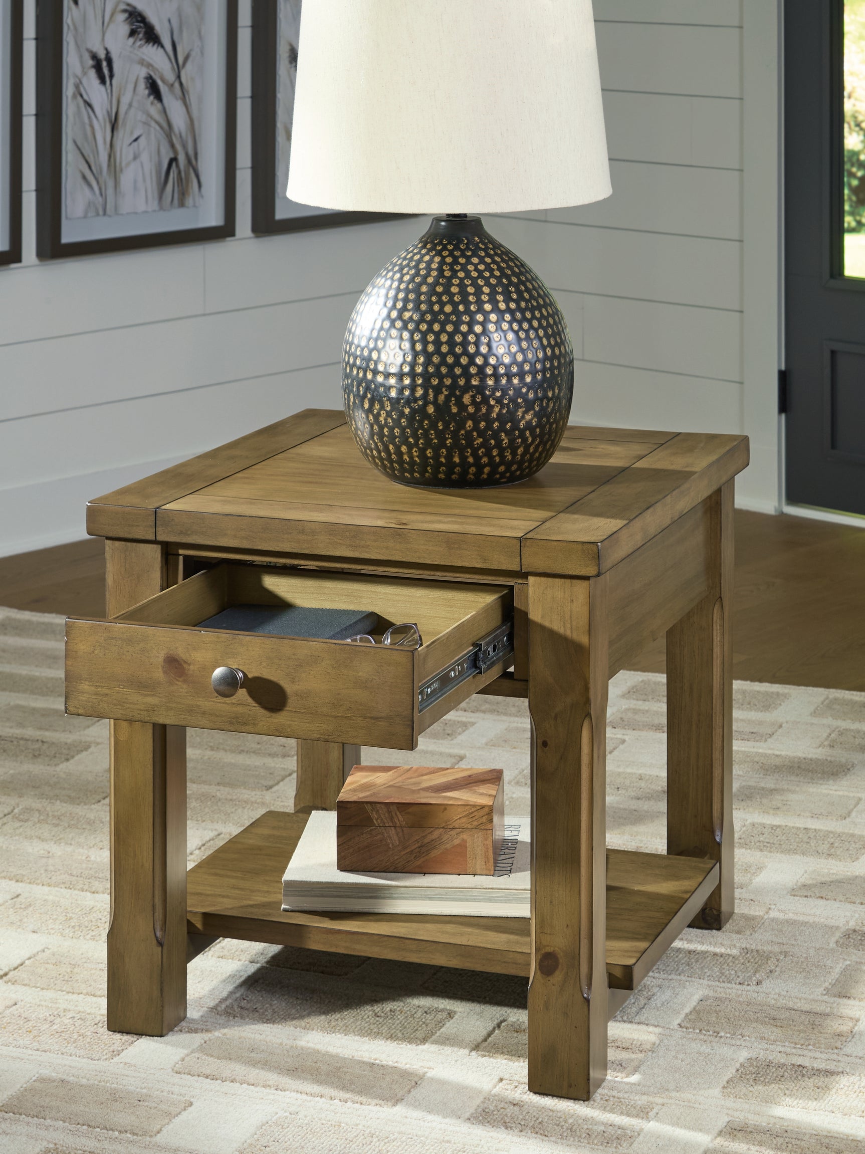 Vandenmore End Table - Tampa Furniture Outlet