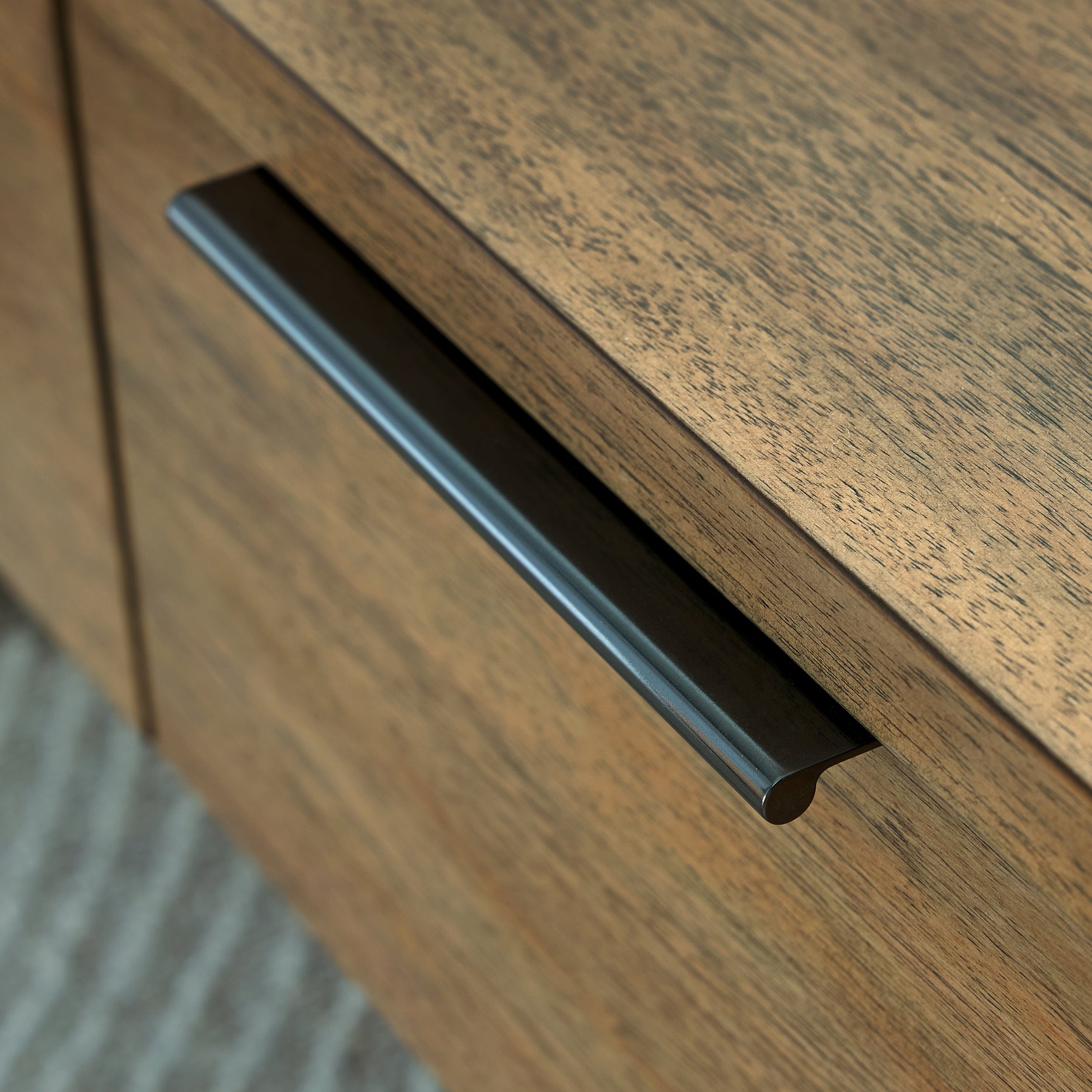 Montia Lift-Top Coffee Table - Tampa Furniture Outlet