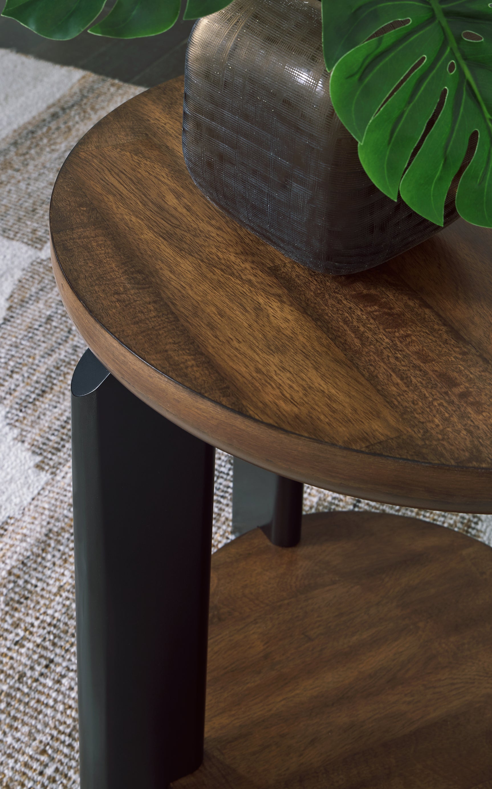 Kraeburn End Table - Tampa Furniture Outlet