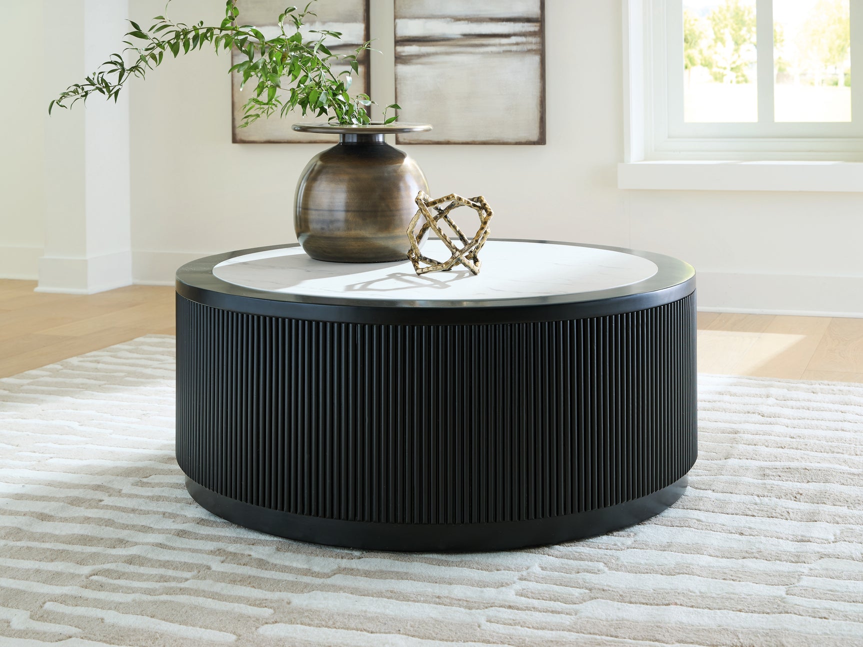 Tampa Furniture Outlet - Ashley Furniture - Grayman Coffee Table - Round Cocktail Table - T650-8