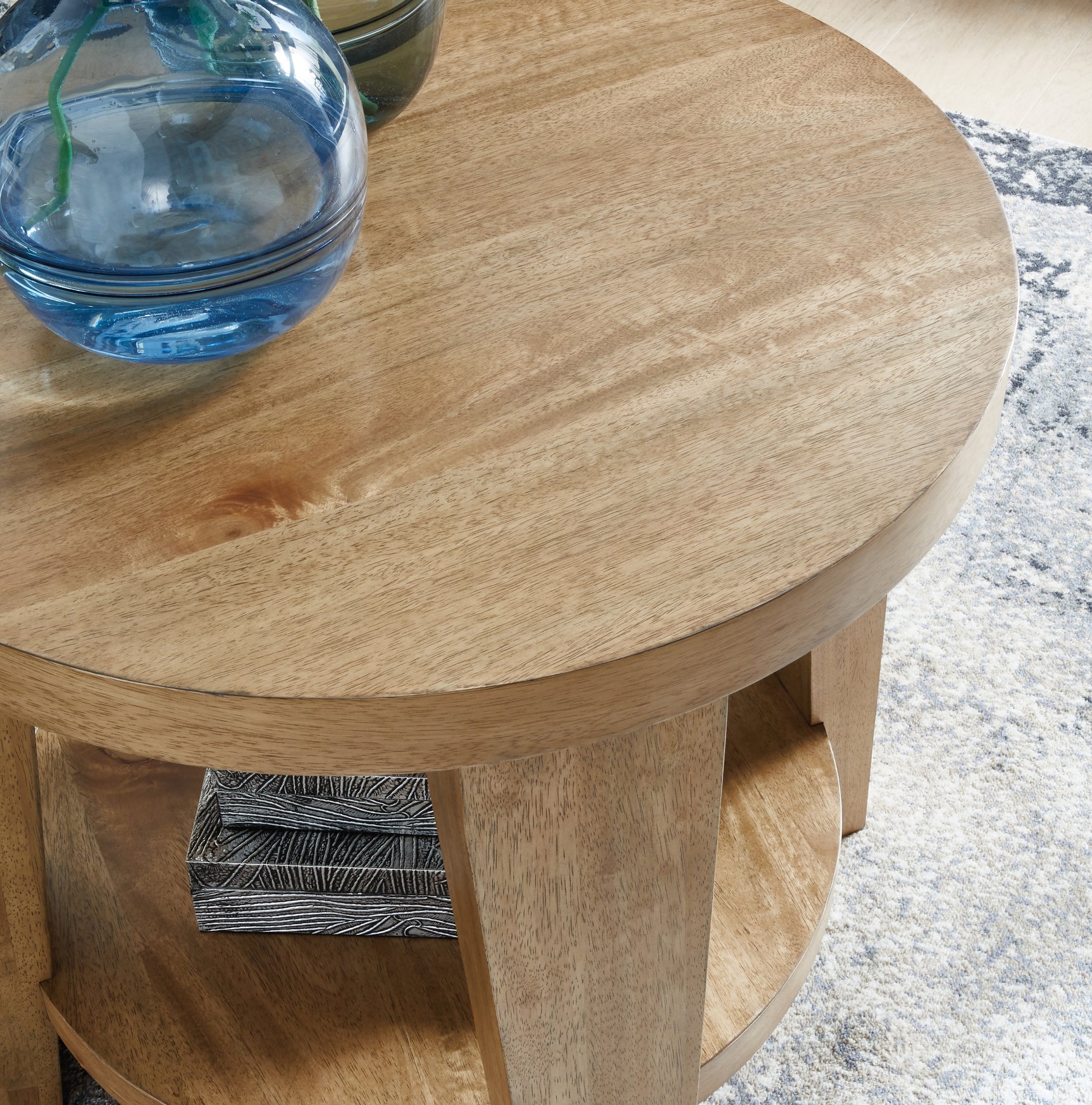 Kristiland End Table - Tampa Furniture Outlet