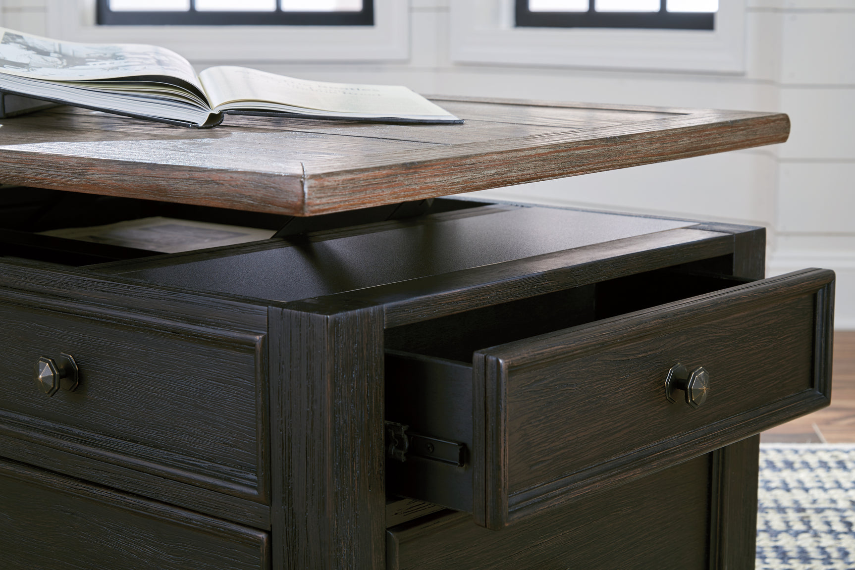 Tyler Creek Coffee Table with Lift Top - Tampa Furniture Outlet