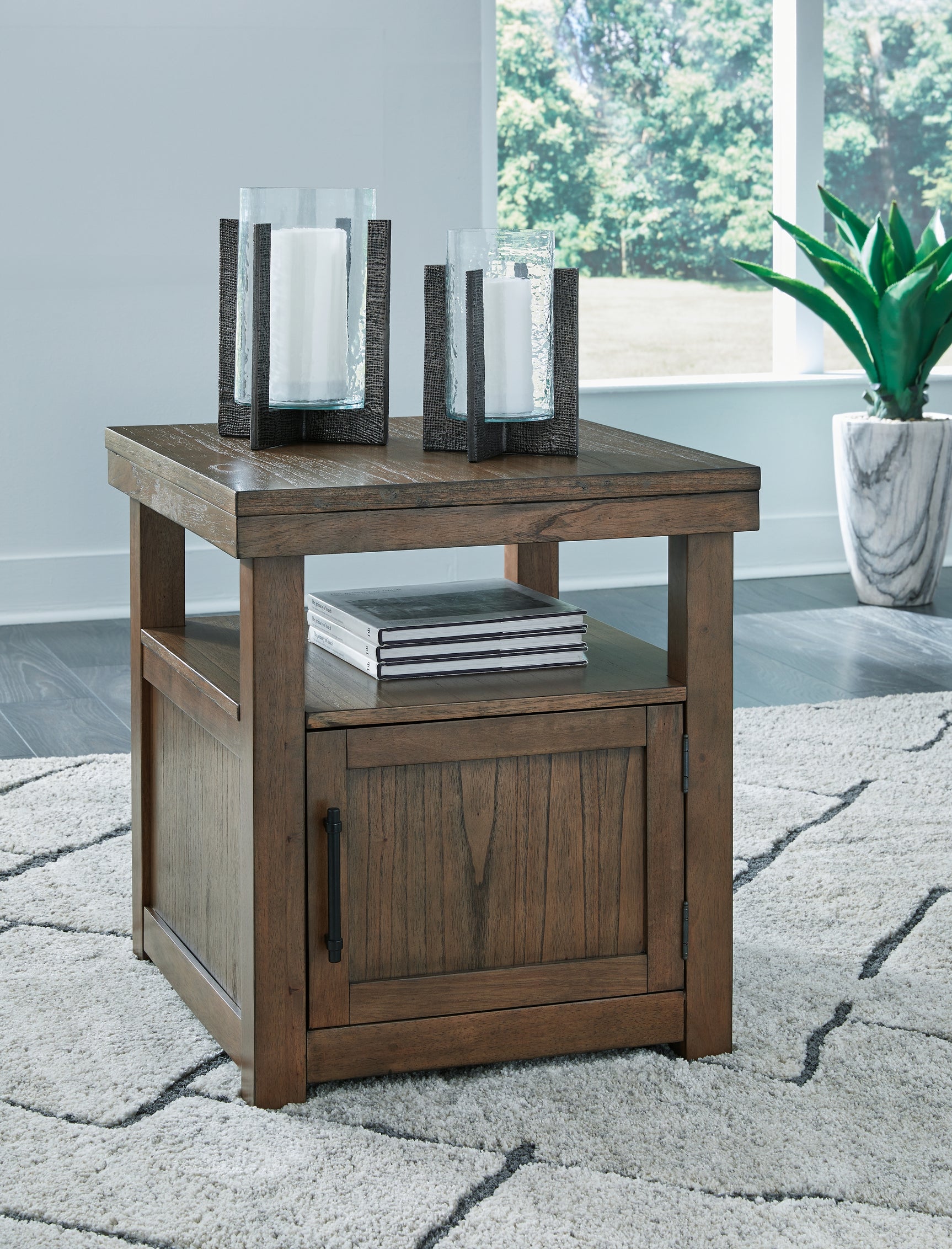 Boardernest End Table - Tampa Furniture Outlet
