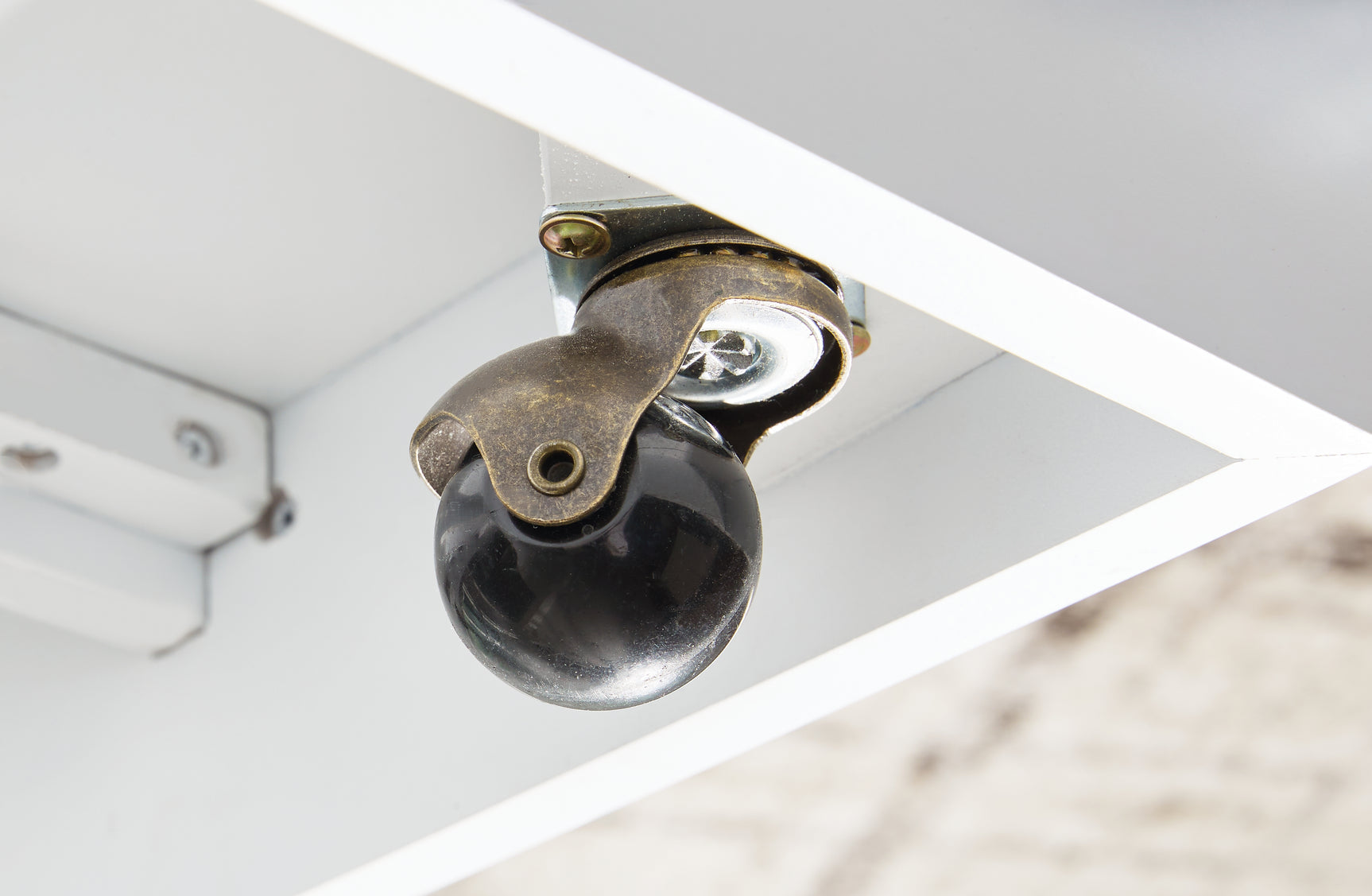 Gardoni Coffee Table - Tampa Furniture Outlet