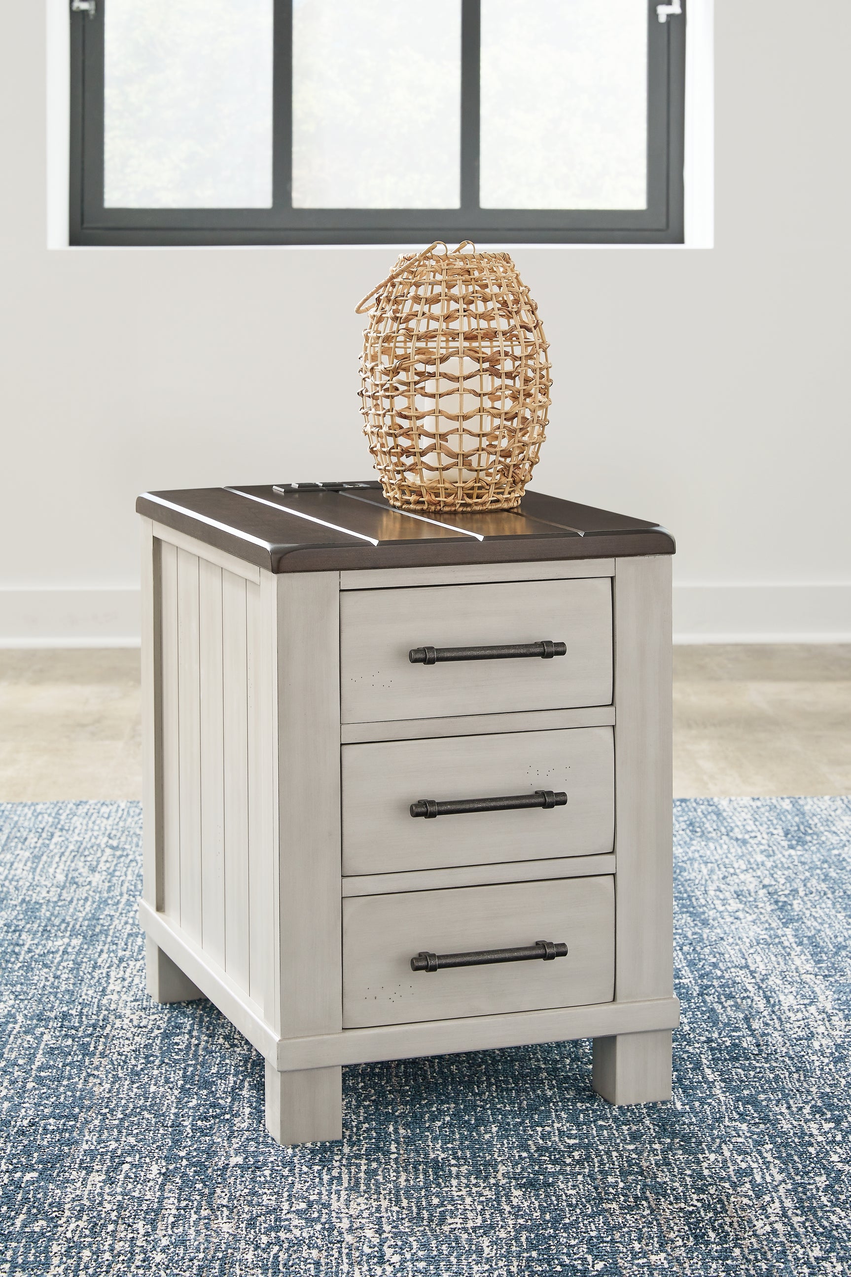 Tampa Furniture Outlet - Ashley Furniture - Darborn Chairside End Table - Chair Side End Table / Gray/Brown - T796-7