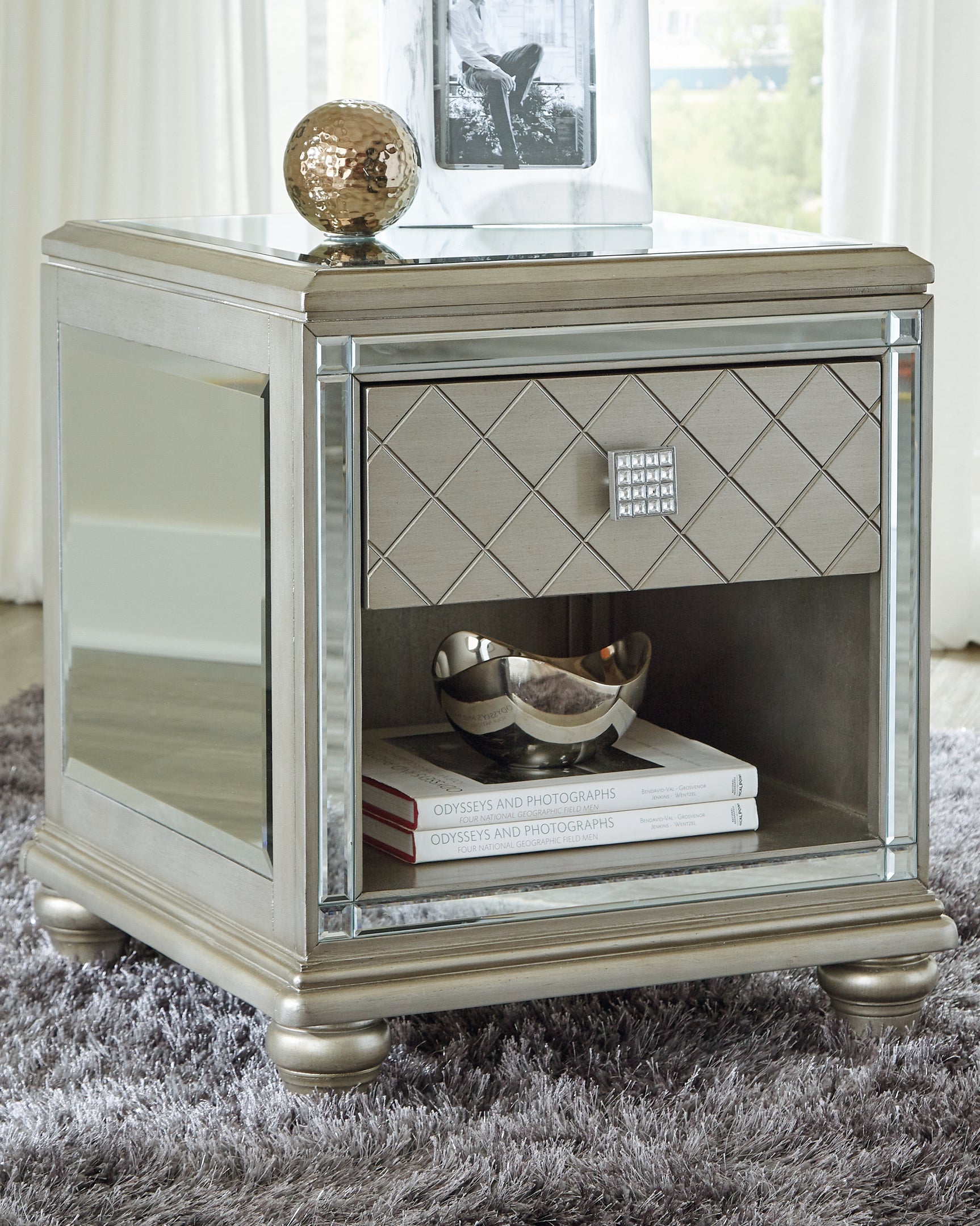 Chevanna End Table - Tampa Furniture Outlet