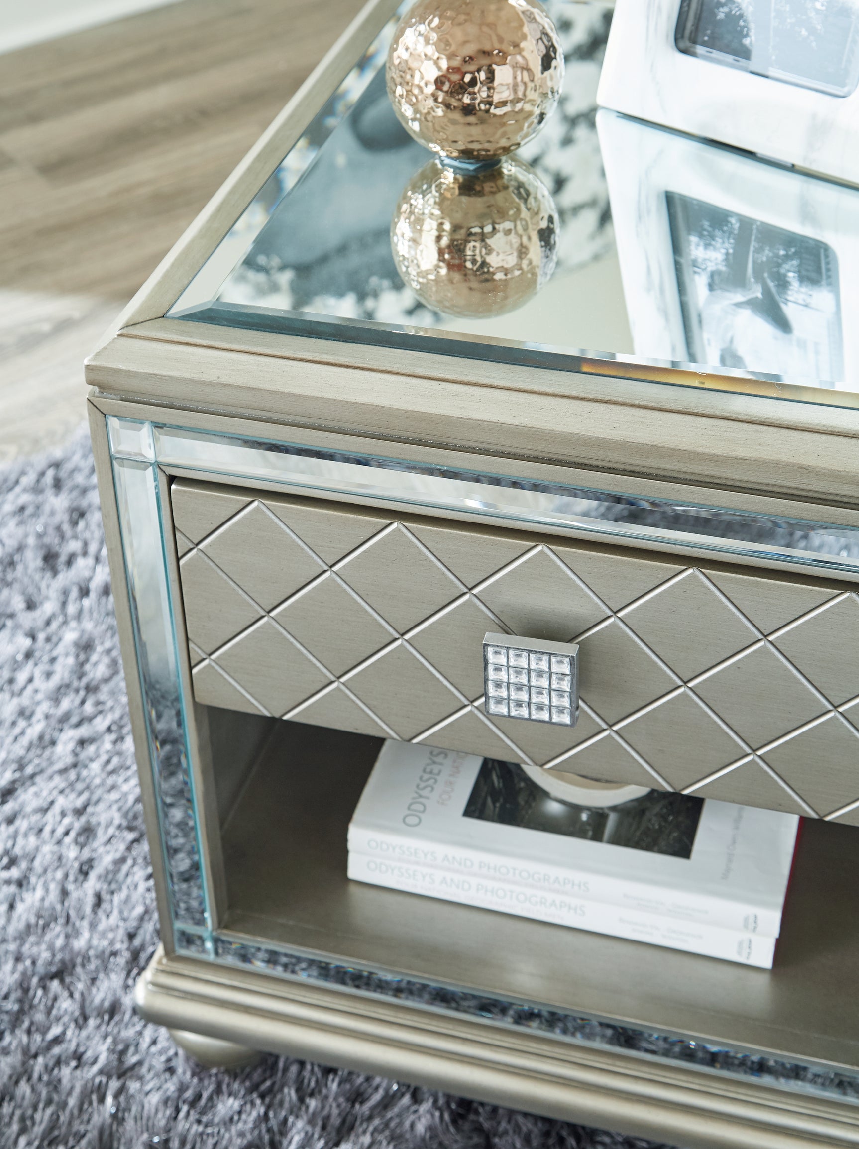 Chevanna End Table - Tampa Furniture Outlet