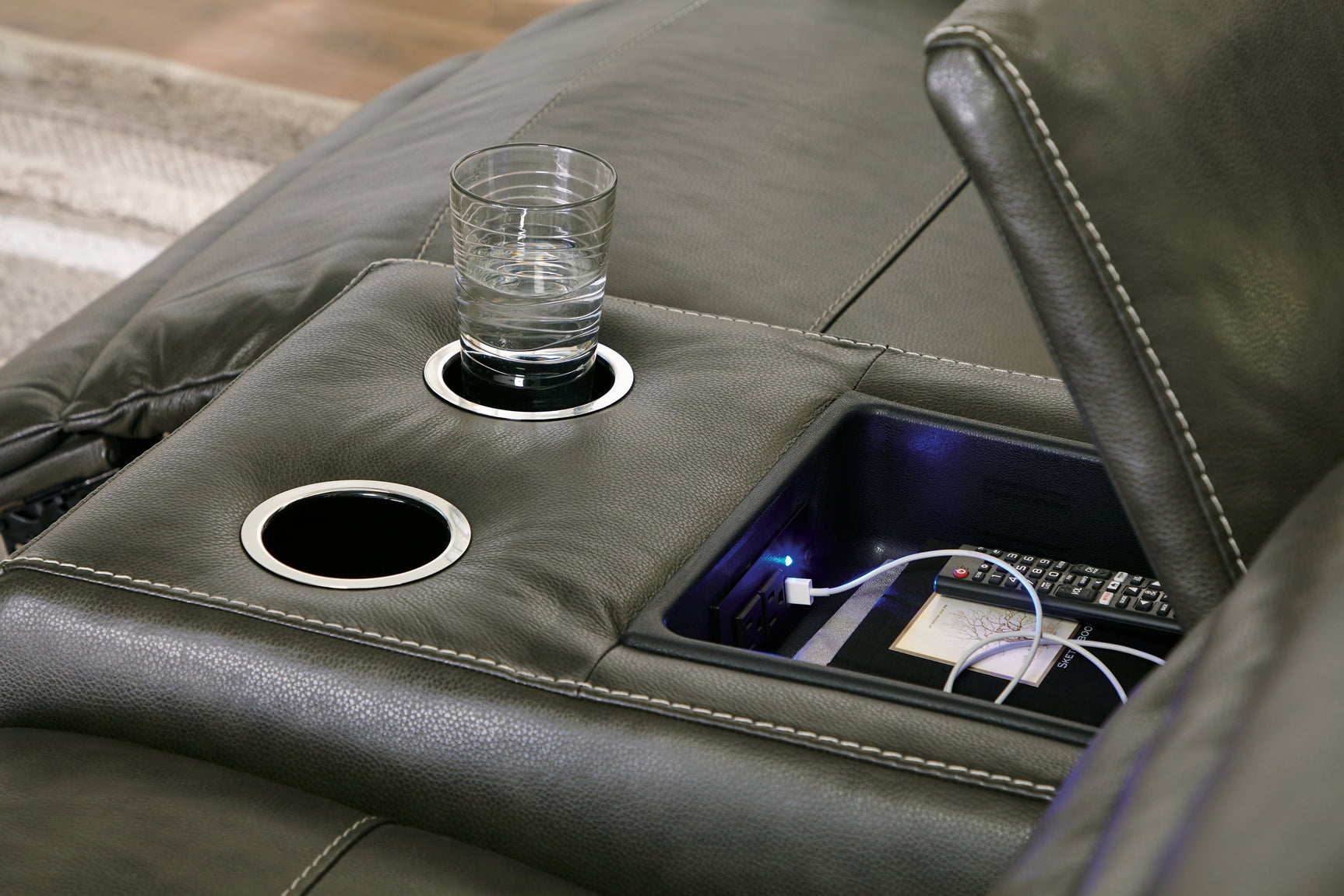 Center Line Sectional - Tampa Furniture Outlet