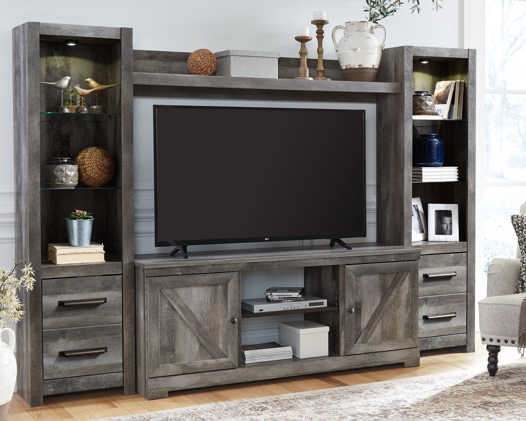 Wynnlow Entertainment Center - Tampa Furniture Outlet