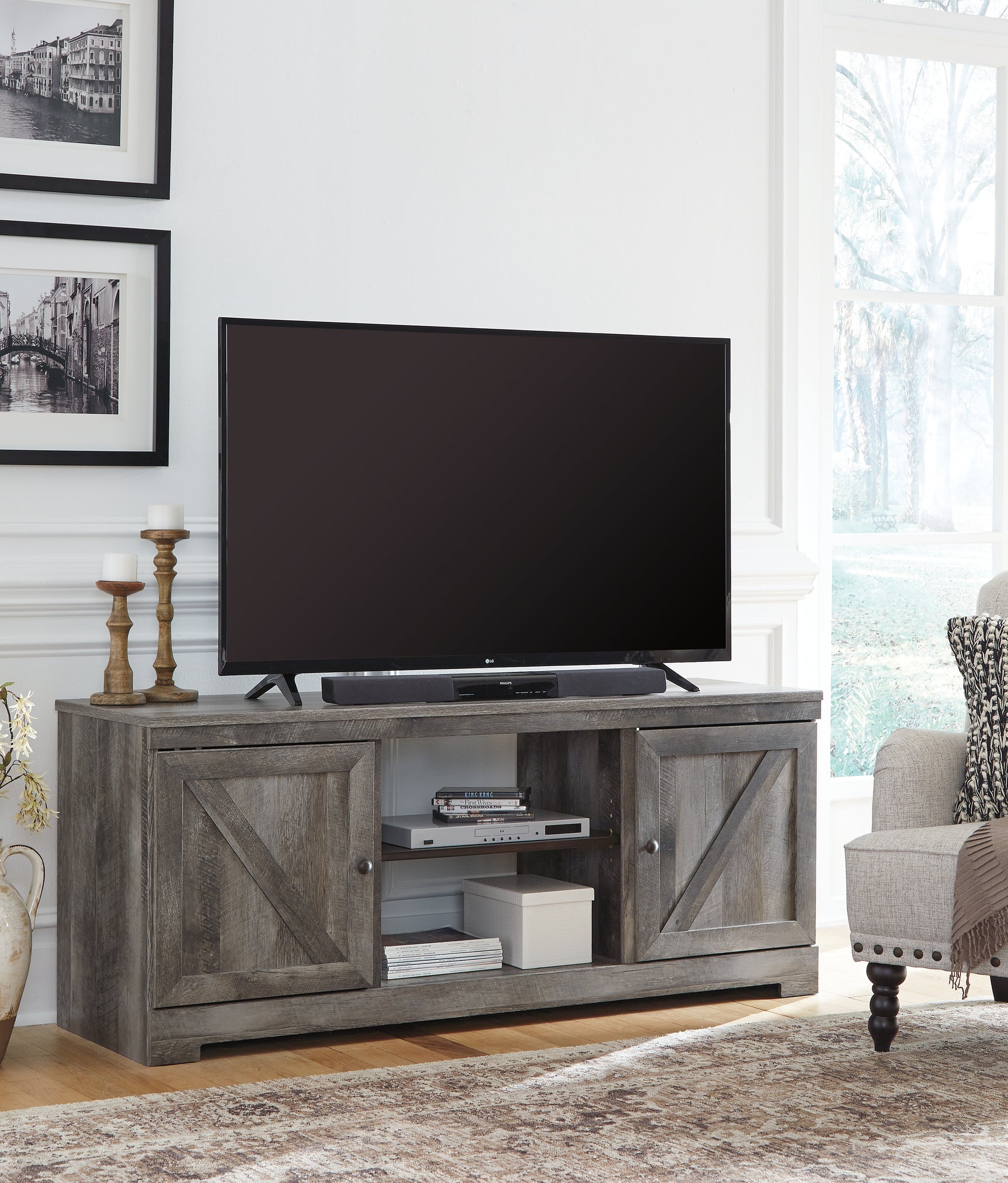 Wynnlow TV Stand - Tampa Furniture Outlet