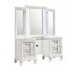 Twenty Nine - 3 Piece Vanity Set - Tampa Furniture Outlet
