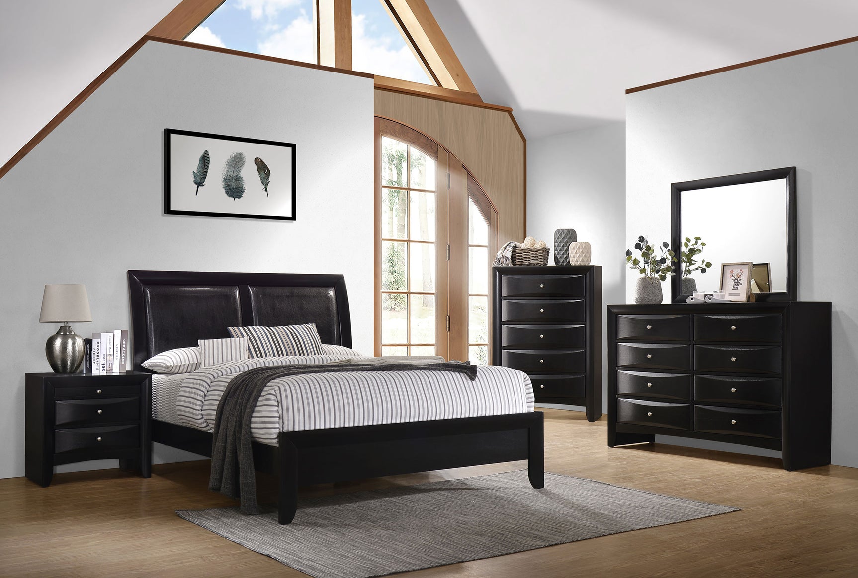 Briana 5-drawer Bedroom Chest Black - Tampa Furniture Outlet