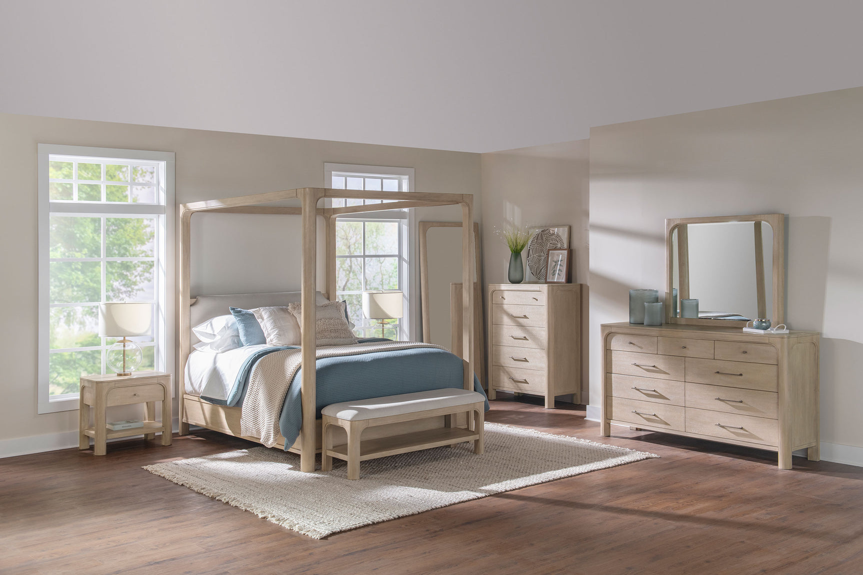 Solano 85-inch Queen Canopy Bed Weathered Mango