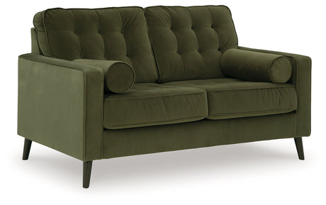 Reveon Lakes Living Room - Tampa Furniture Outlet
