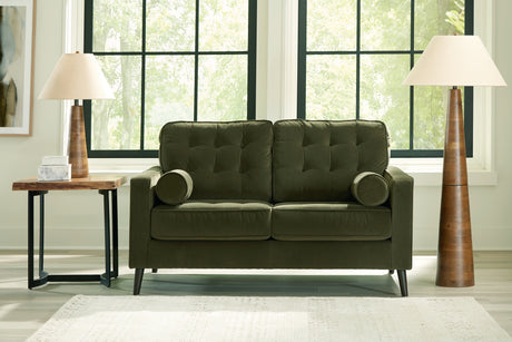 Reveon Lakes Living Room - Tampa Furniture Outlet