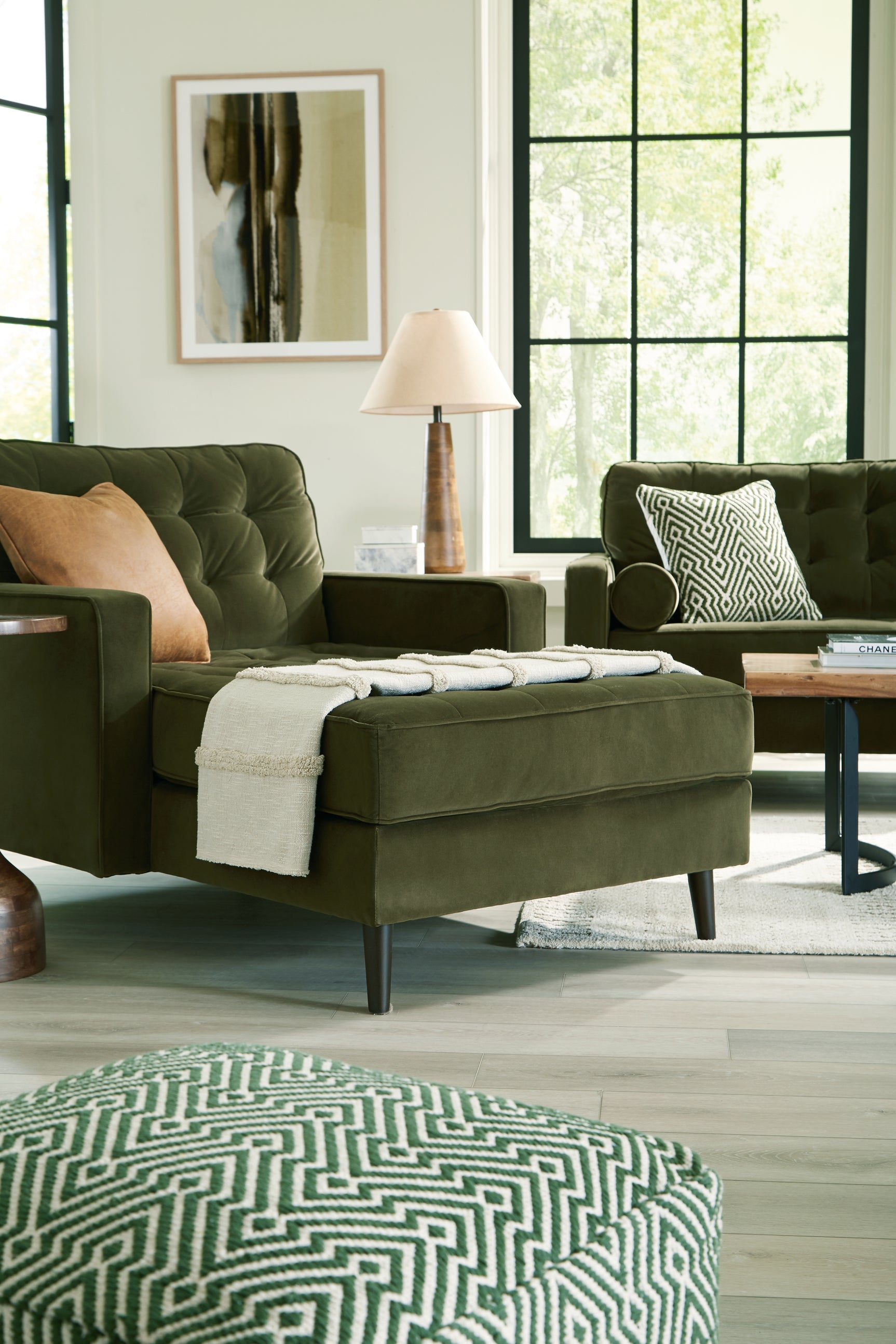 Reveon Lakes Living Room - Tampa Furniture Outlet