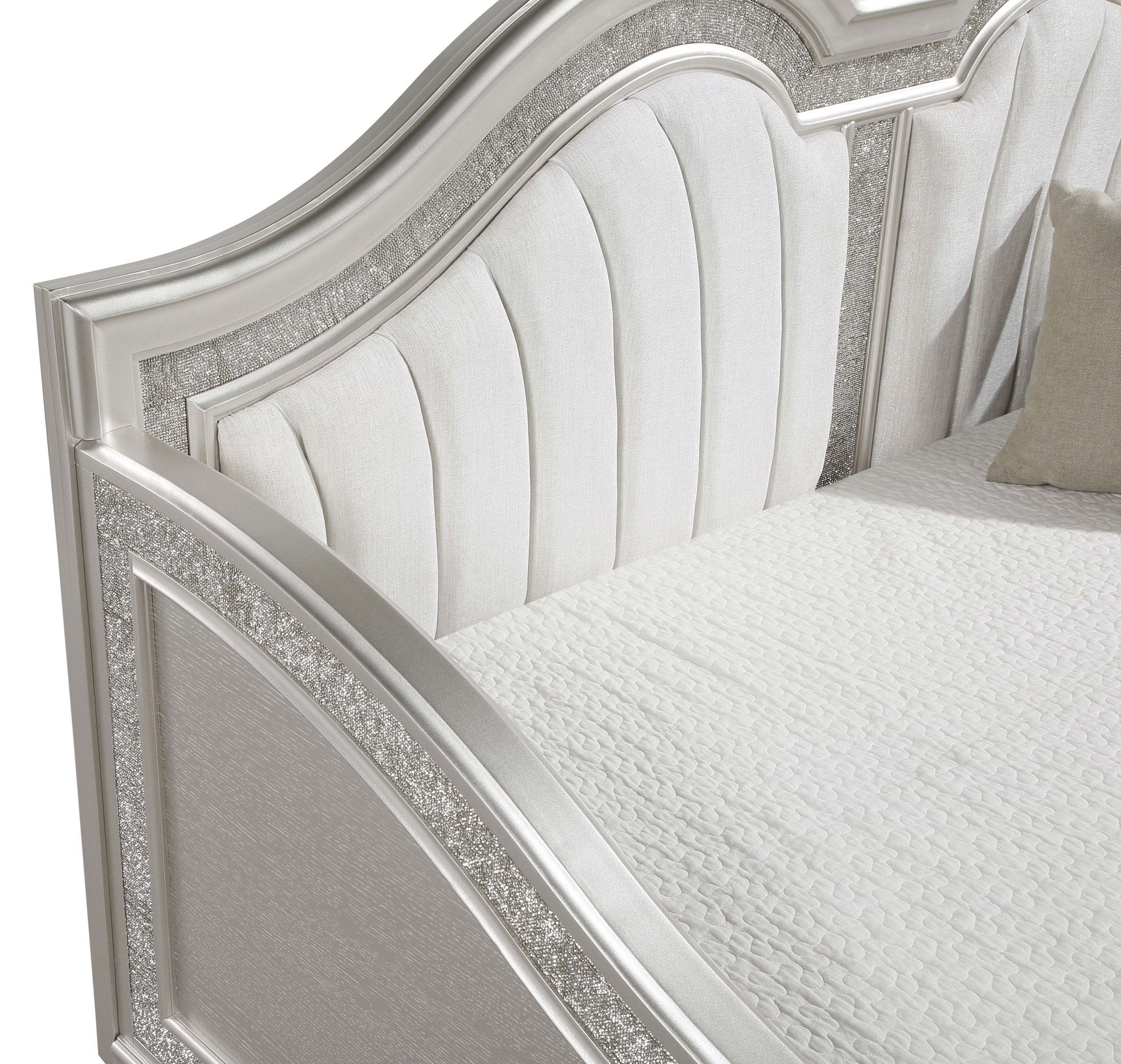 Evangeline Upholstered Twin Daybed Silver Oak - Tampa Furniture Outlet
