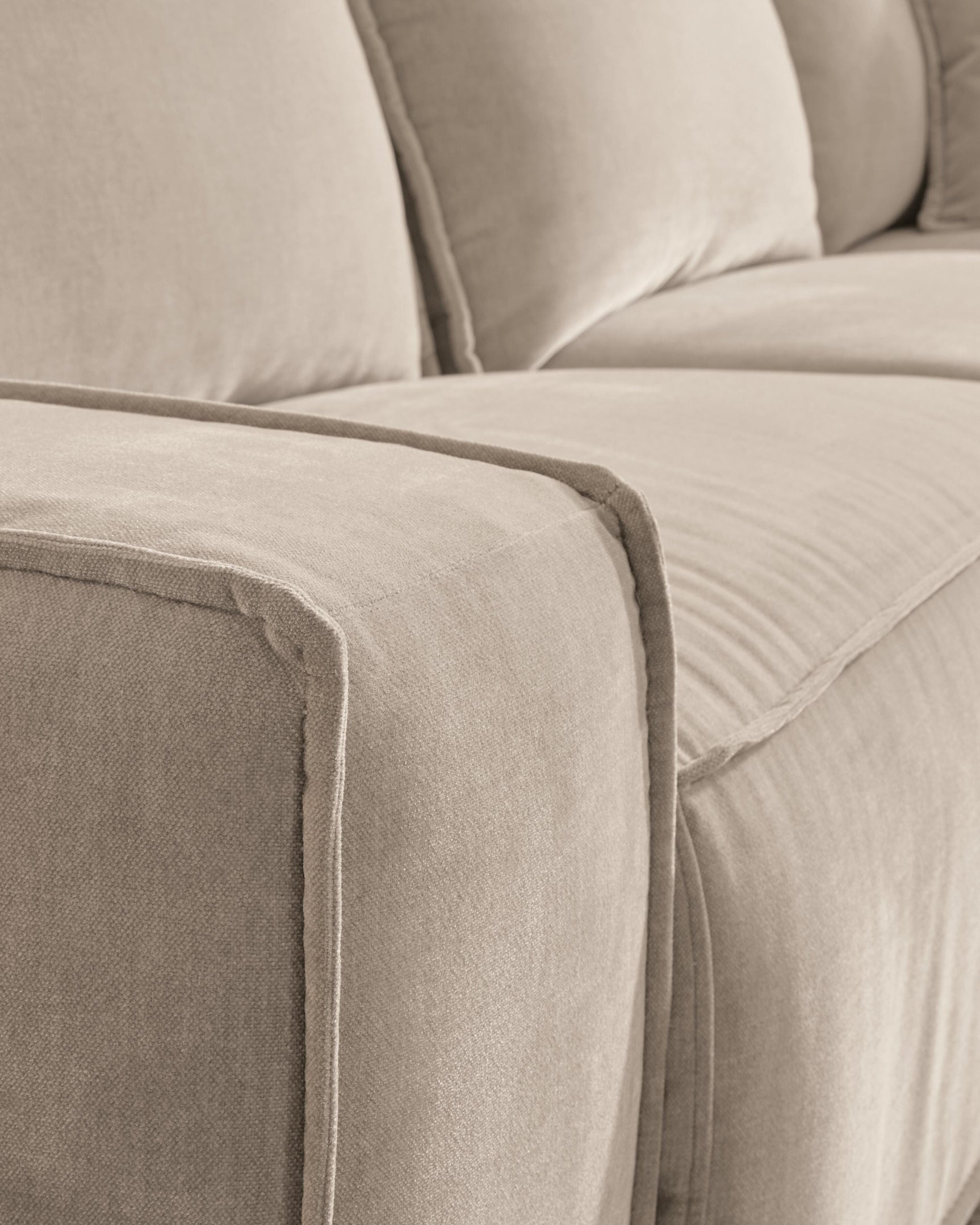 Carceri Sectional - Tampa Furniture Outlet