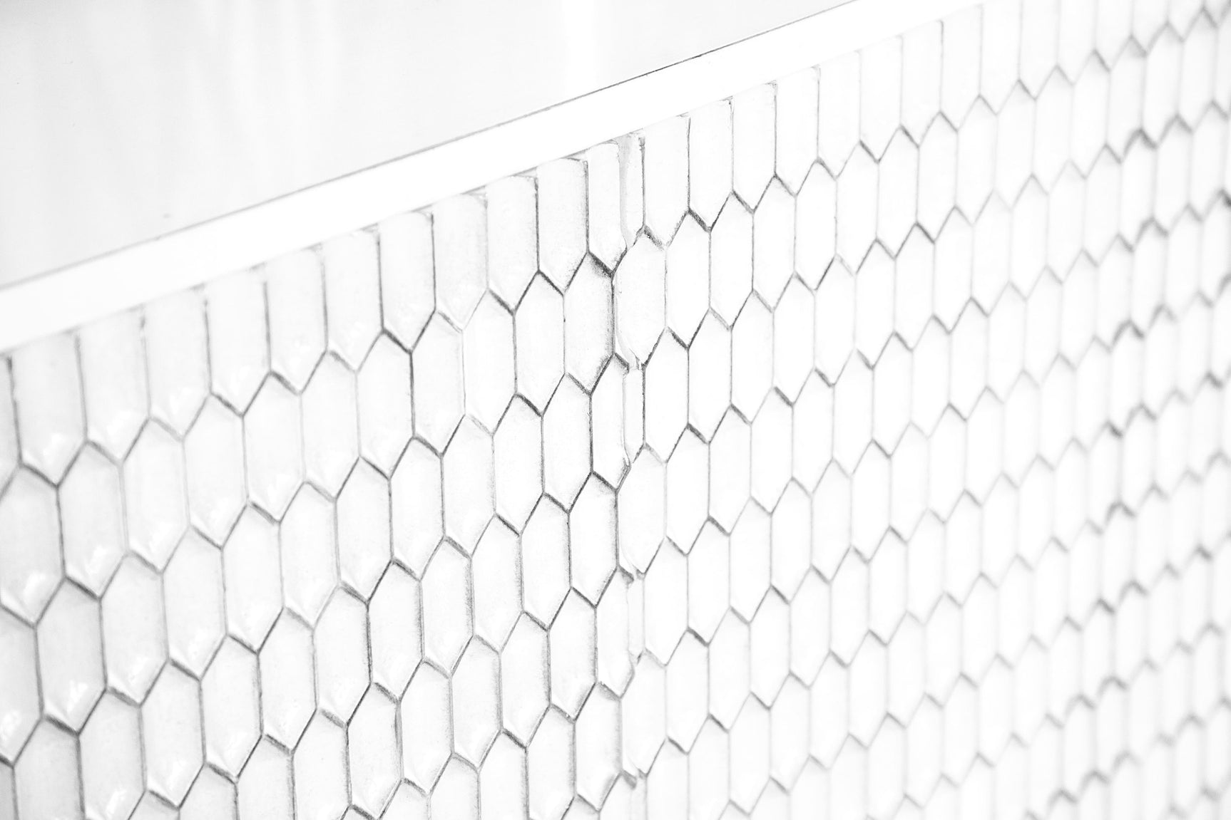 Gambon 2-door Wood Honeycomb Pattern Accent Cabinet White - Tampa Furniture Outlet