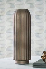 Tampa Furniture Outlet - Ashley Furniture - Briarcott Vase - Vase / Brown - A2000705