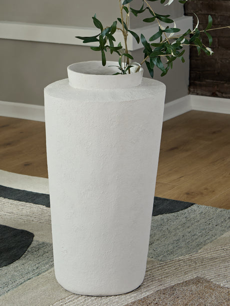 Tampa Furniture Outlet - Ashley Furniture - Flurinworth Vase - Vase / Cream - A2000768
