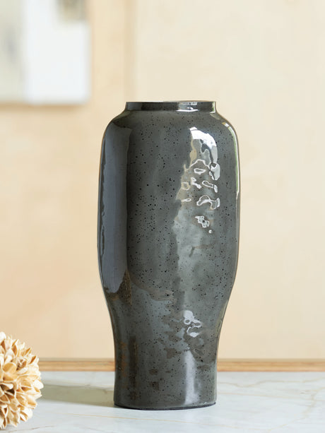 Tampa Furniture Outlet - Ashley Furniture - Kierlain Vase - Vase / Gray/Black - A2000808