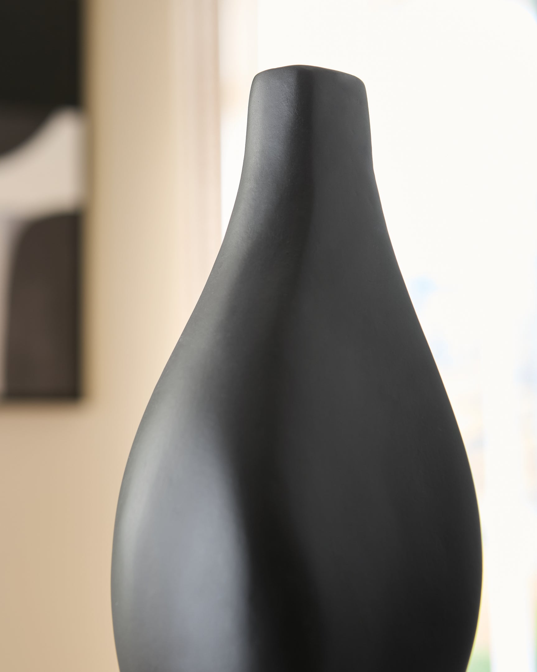 Judsen Vase - Tampa Furniture Outlet