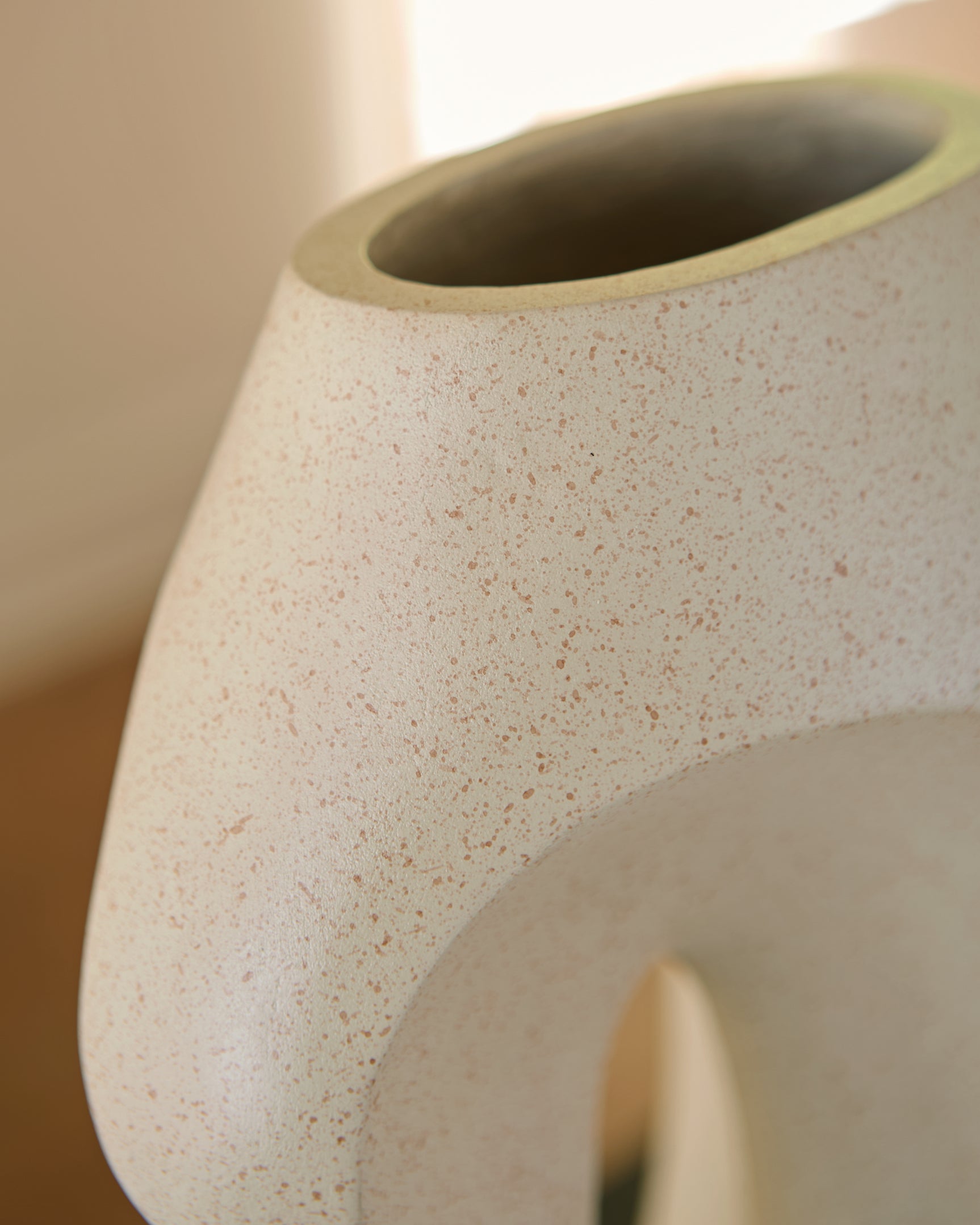Odion Vase - Tampa Furniture Outlet