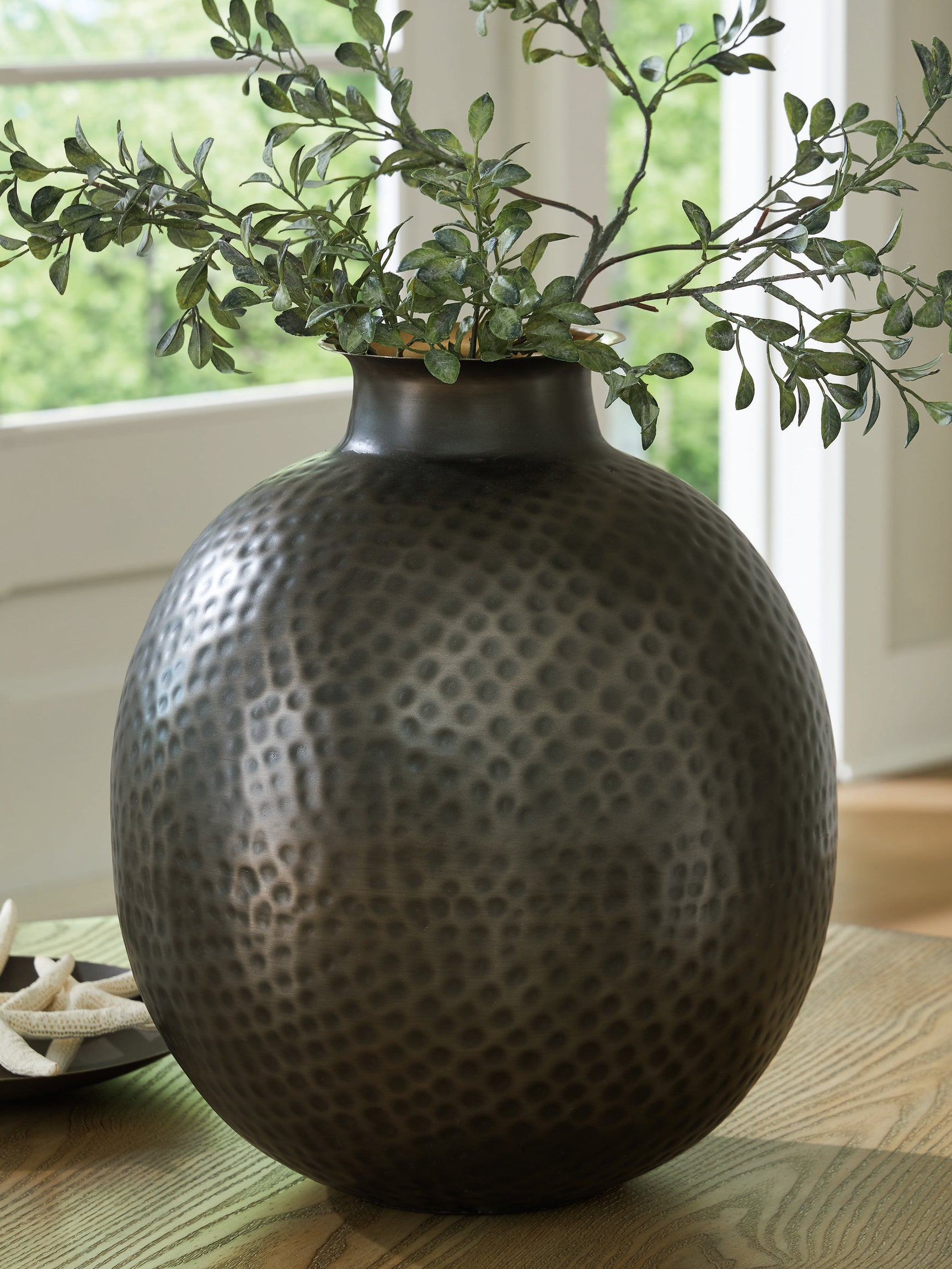 Woody Vase - Tampa Furniture Outlet