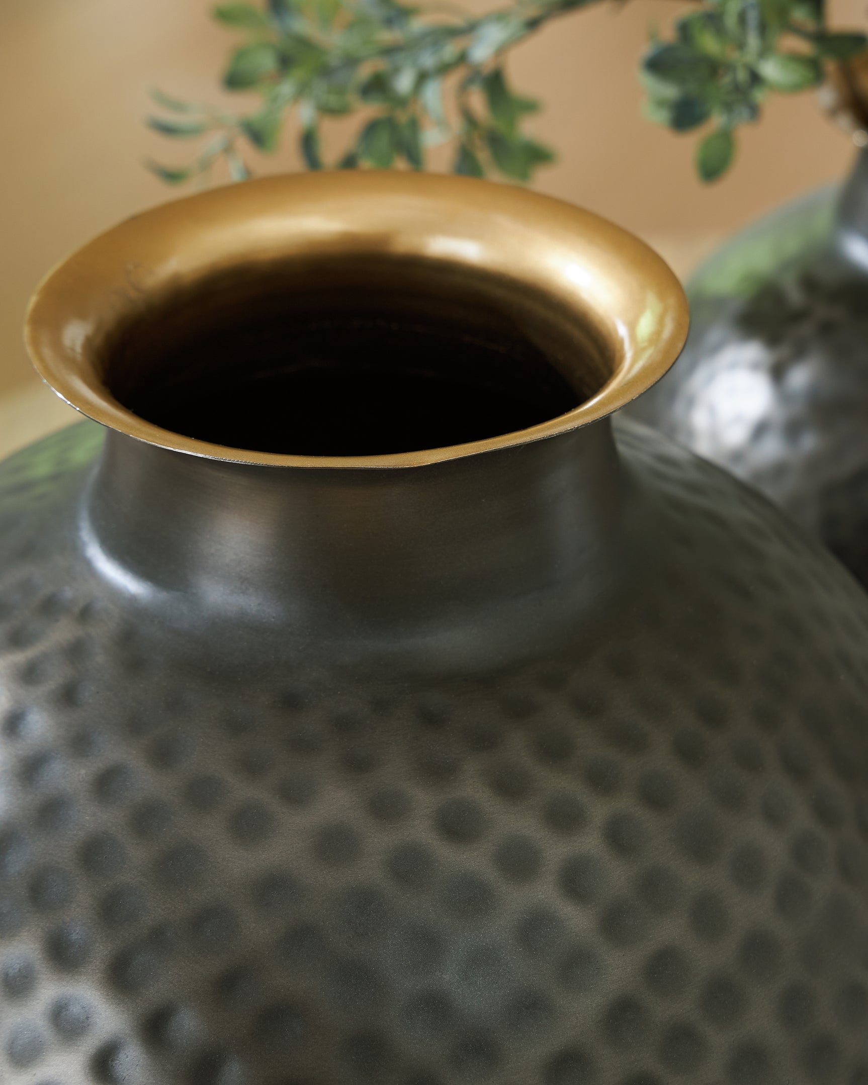 Woody Vase - Tampa Furniture Outlet