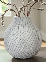 Tampa Furniture Outlet - Ashley Furniture - Shelvie Vase - Vase / Distressed White - A2000848