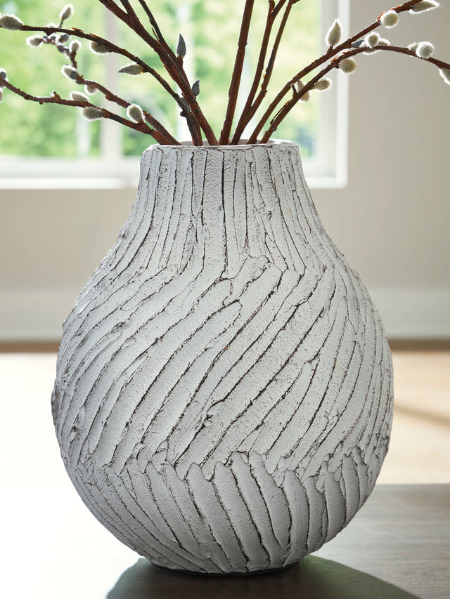 Shelvie Vase - Tampa Furniture Outlet