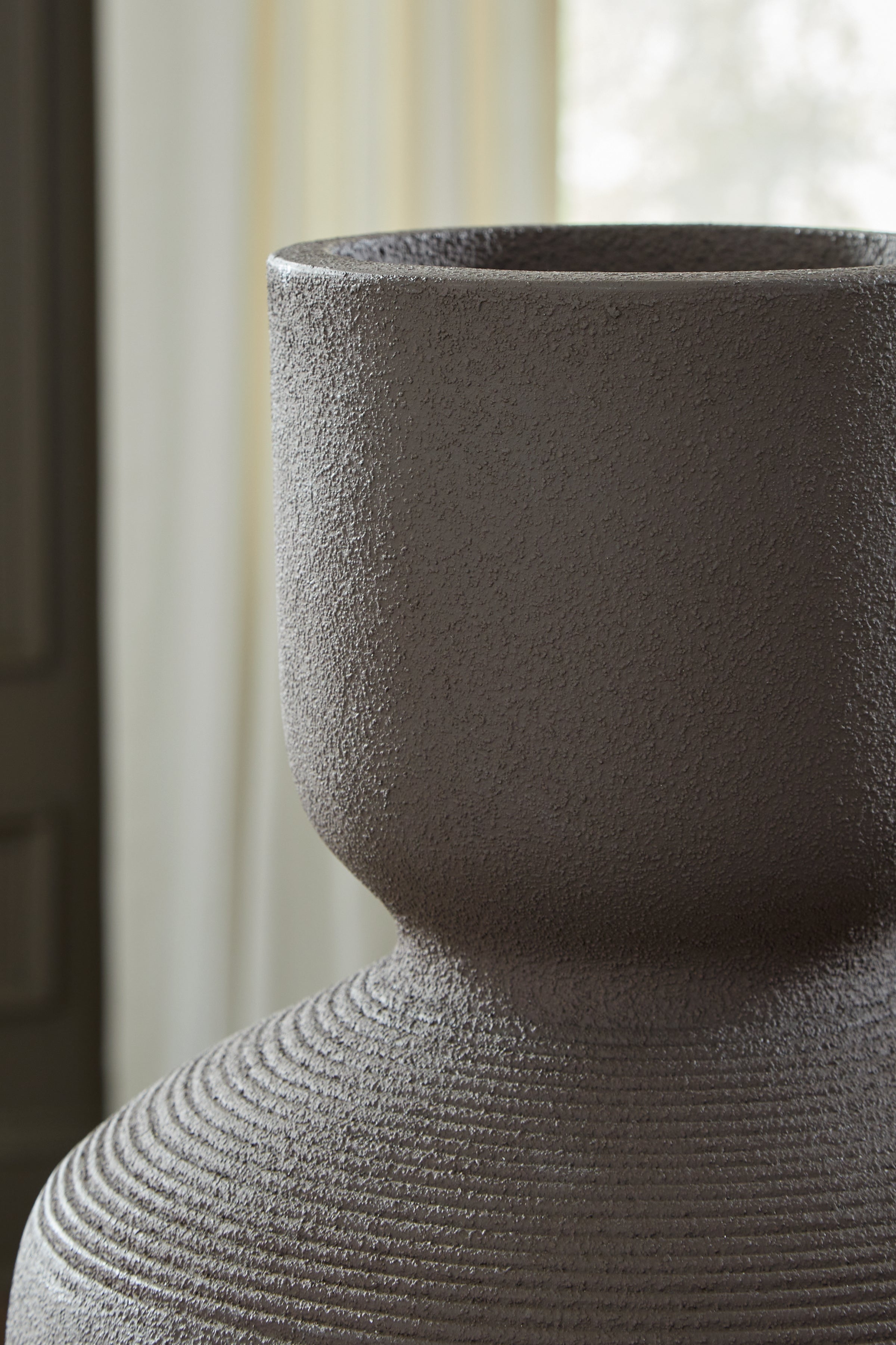 Ashley Furniture Dalsen Vase - Thumbnail 2