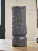 Tampa Furniture Outlet - Ashley Furniture - Beninworth Vase - Vase - A2000879