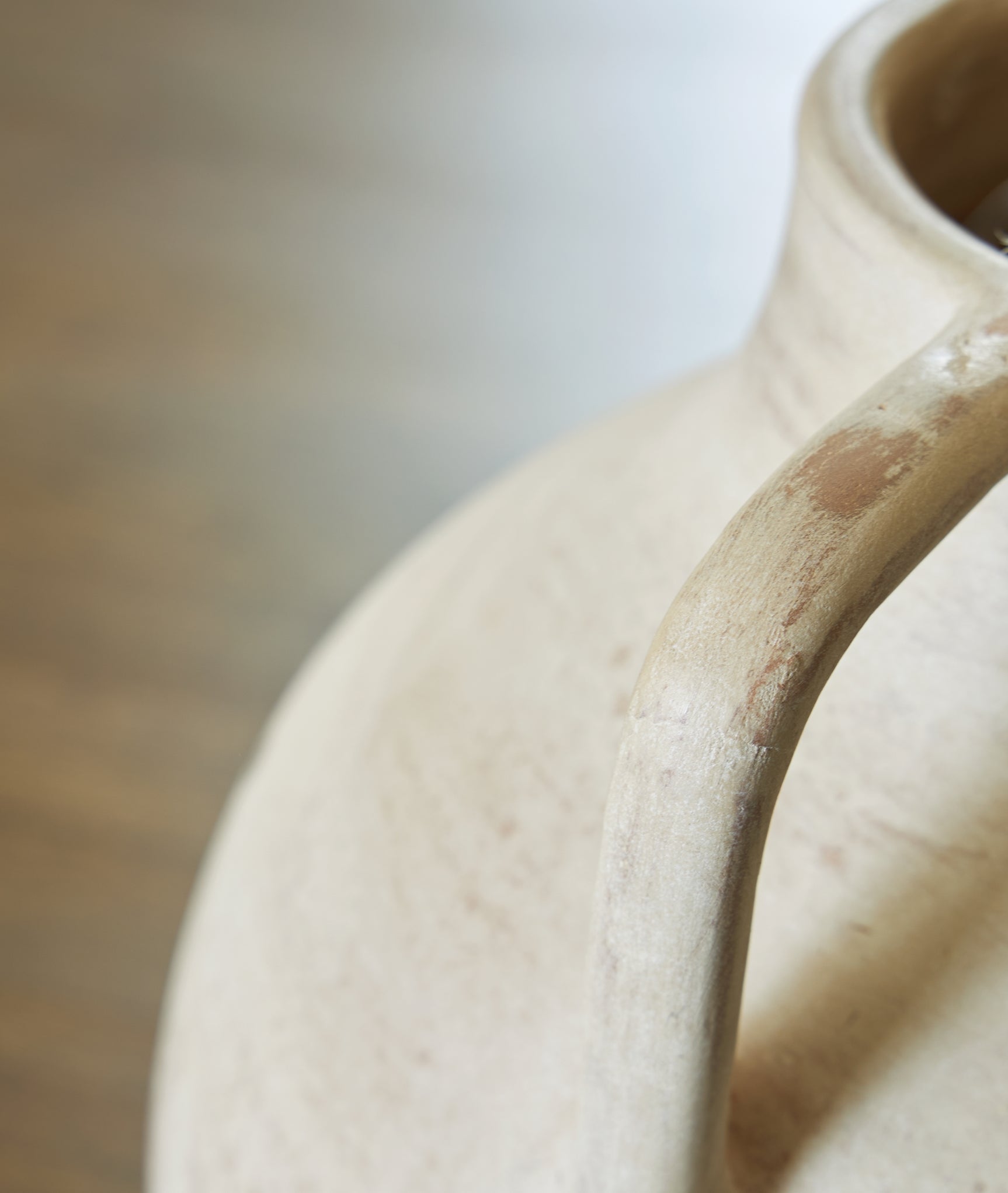 Justy Vase - Tampa Furniture Outlet