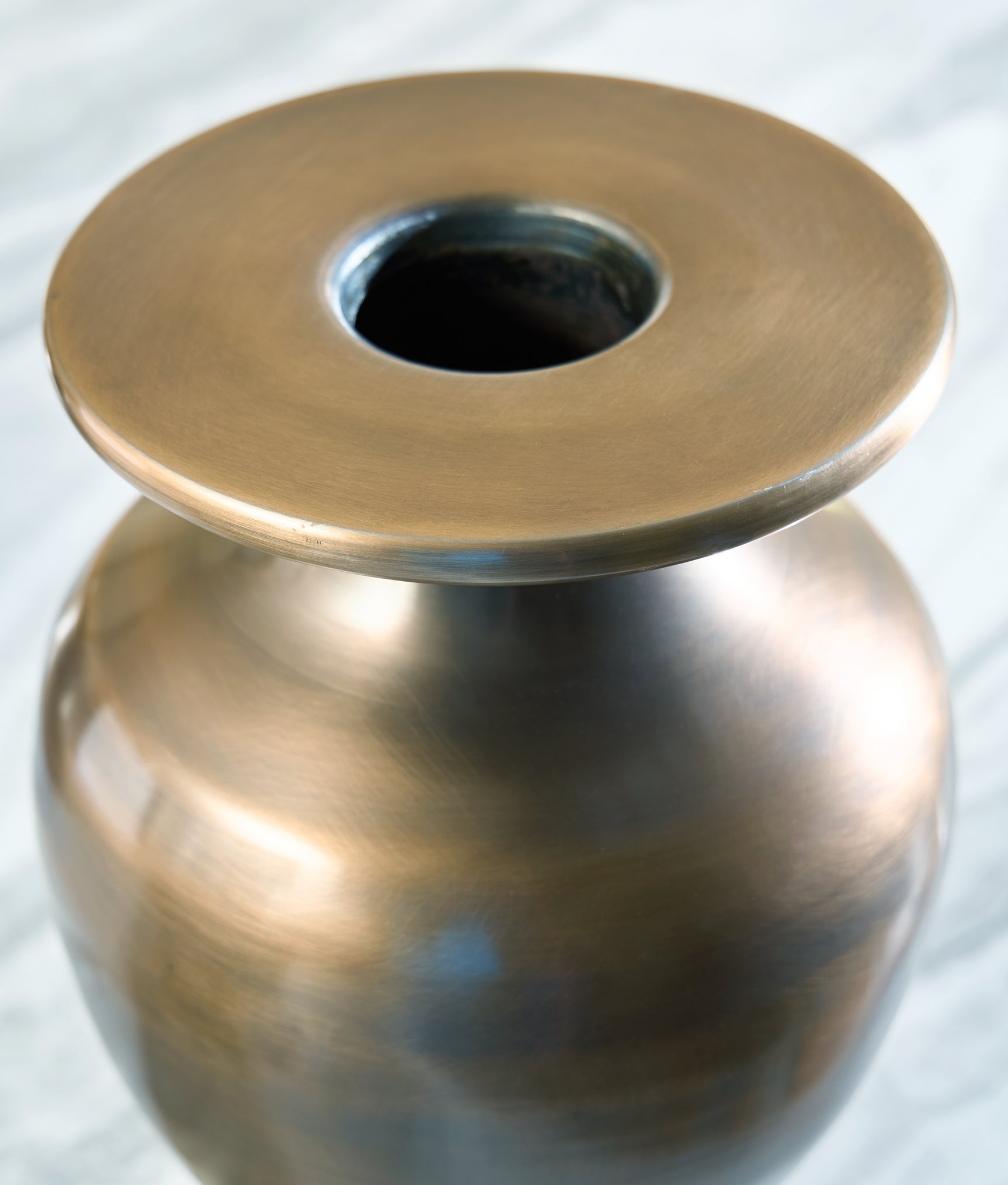 Fedorleigh Vase - Tampa Furniture Outlet