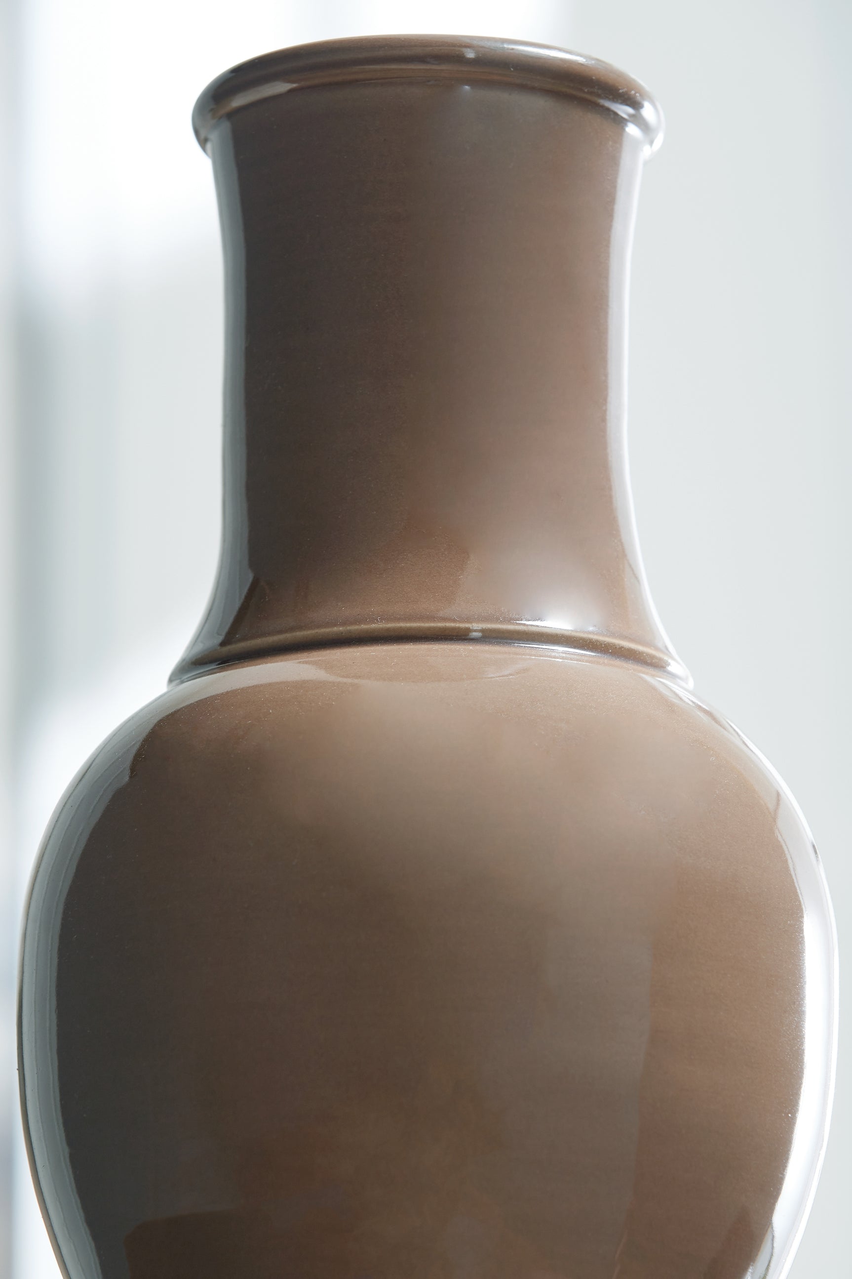 Tillmer Vase - Tampa Furniture Outlet