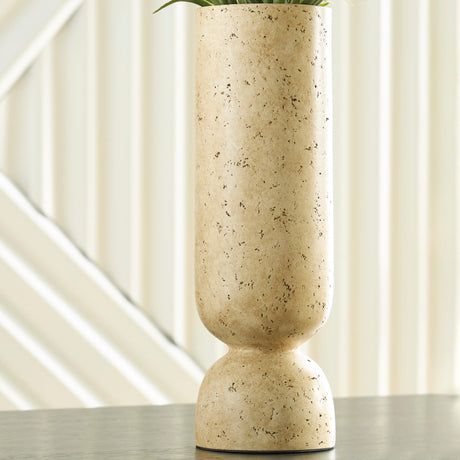 Tampa Furniture Outlet - Ashley Furniture - Bryons Vase - Vase - A2000916