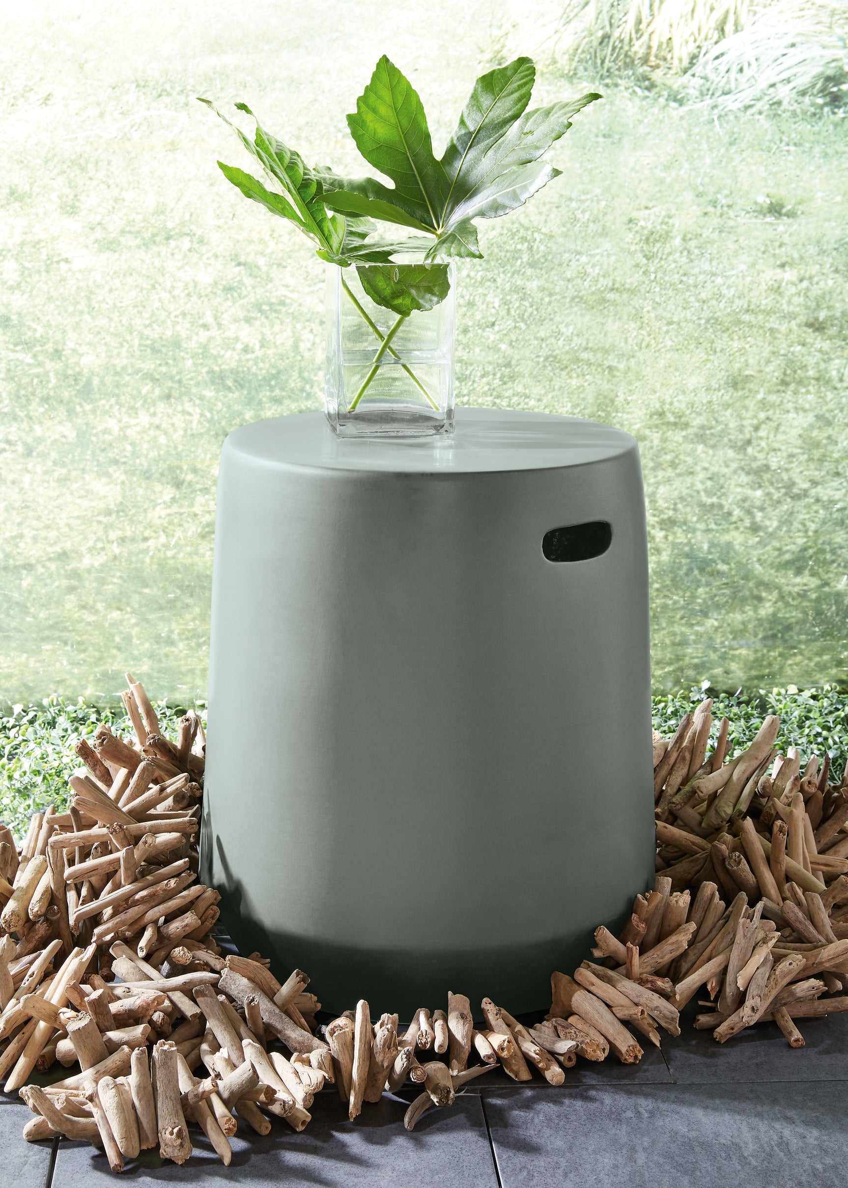 Kalmunds Stool - Tampa Furniture Outlet