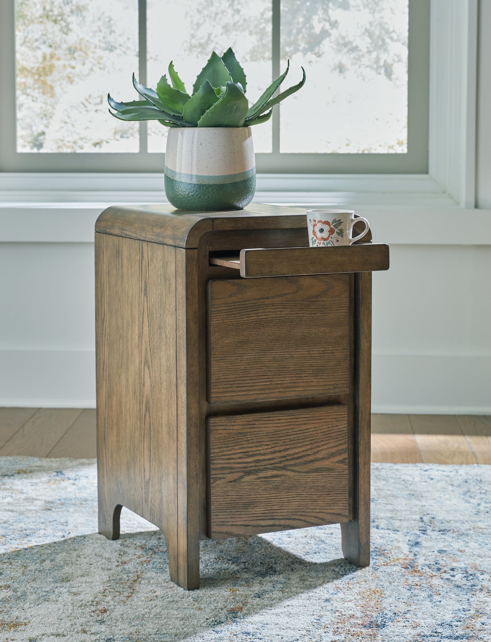 Jensworth Accent Table - Tampa Furniture Outlet