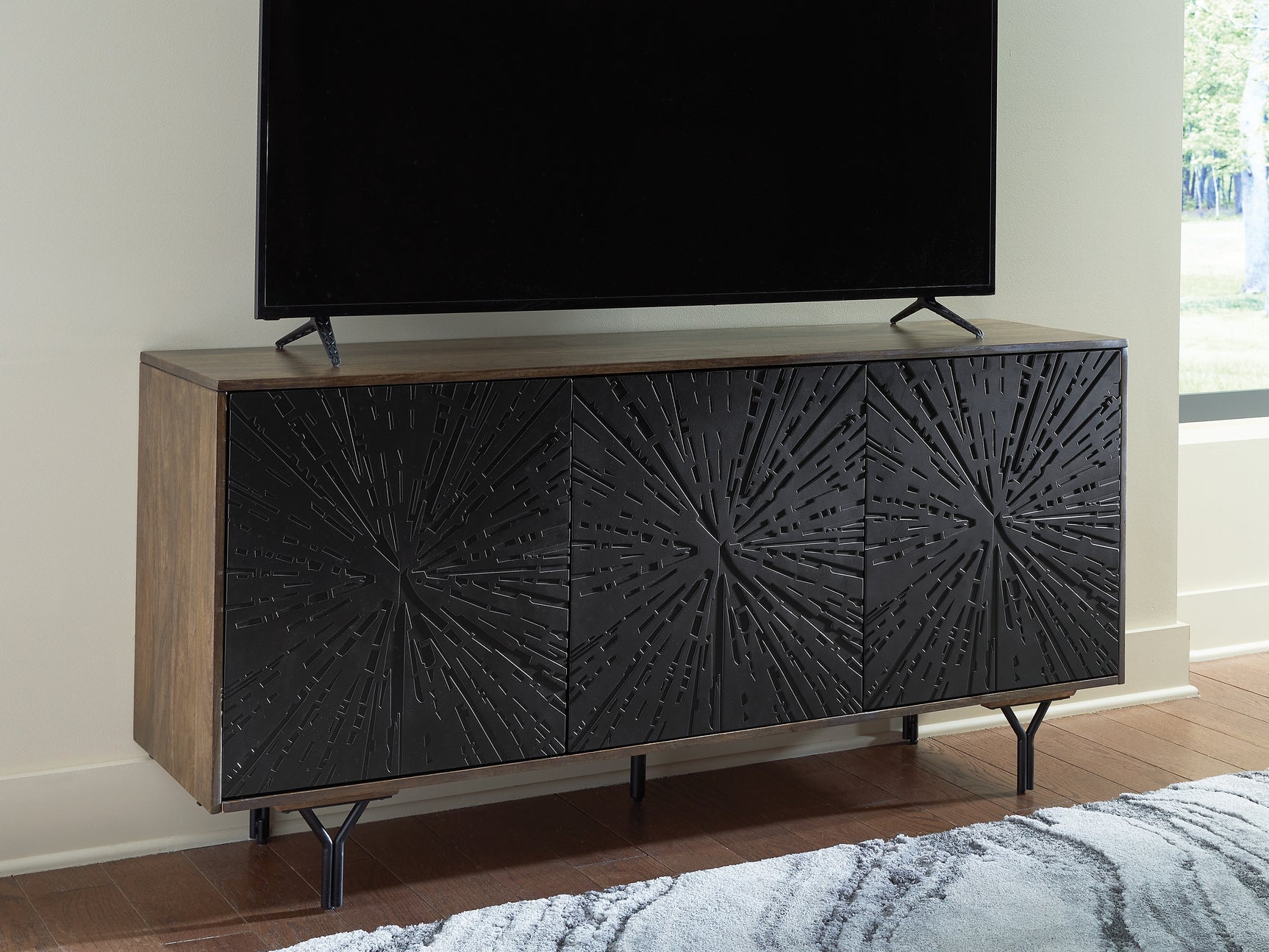 Lavinmont Accent Cabinet - Tampa Furniture Outlet