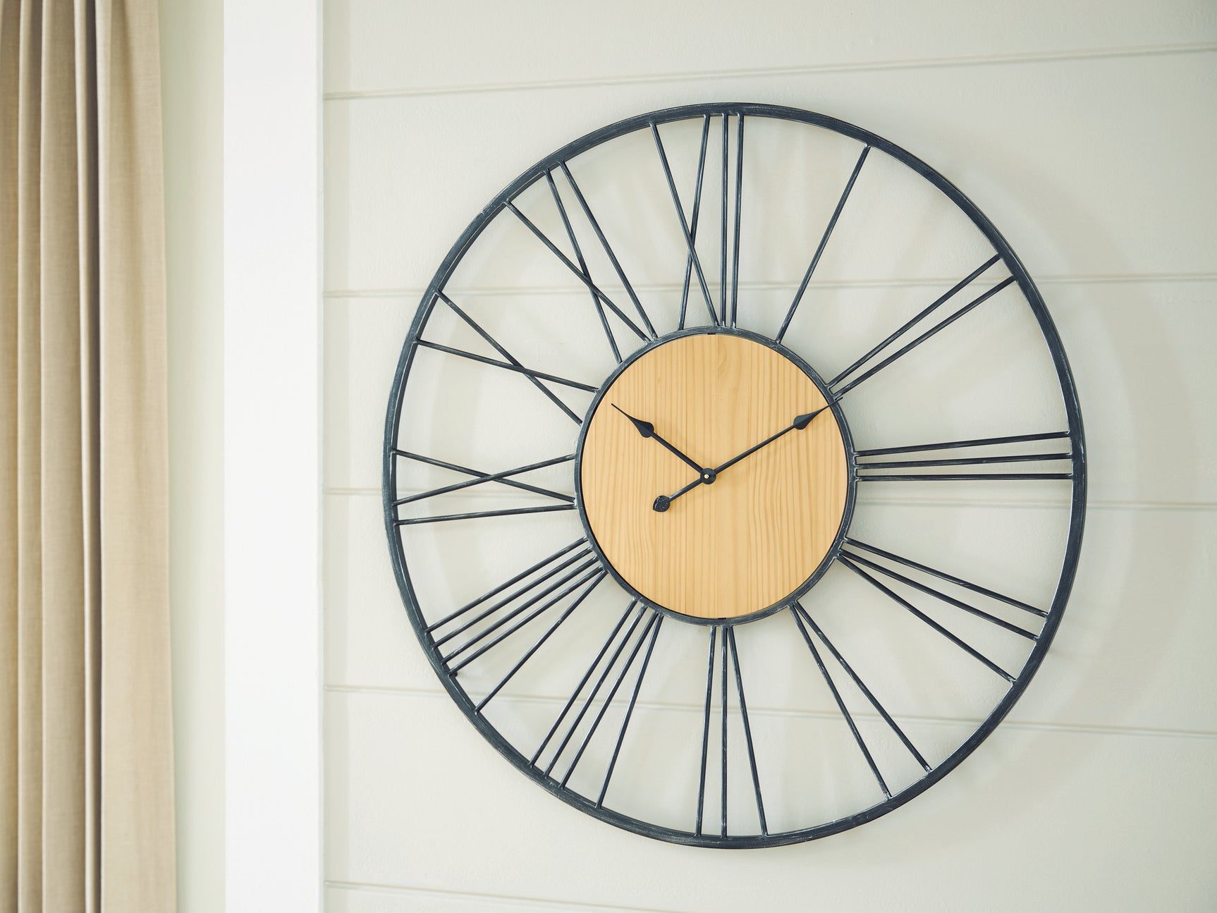 Tampa Furniture Outlet - Ashley Furniture - Brockett Wall Decor - Wall Clock - A8010452