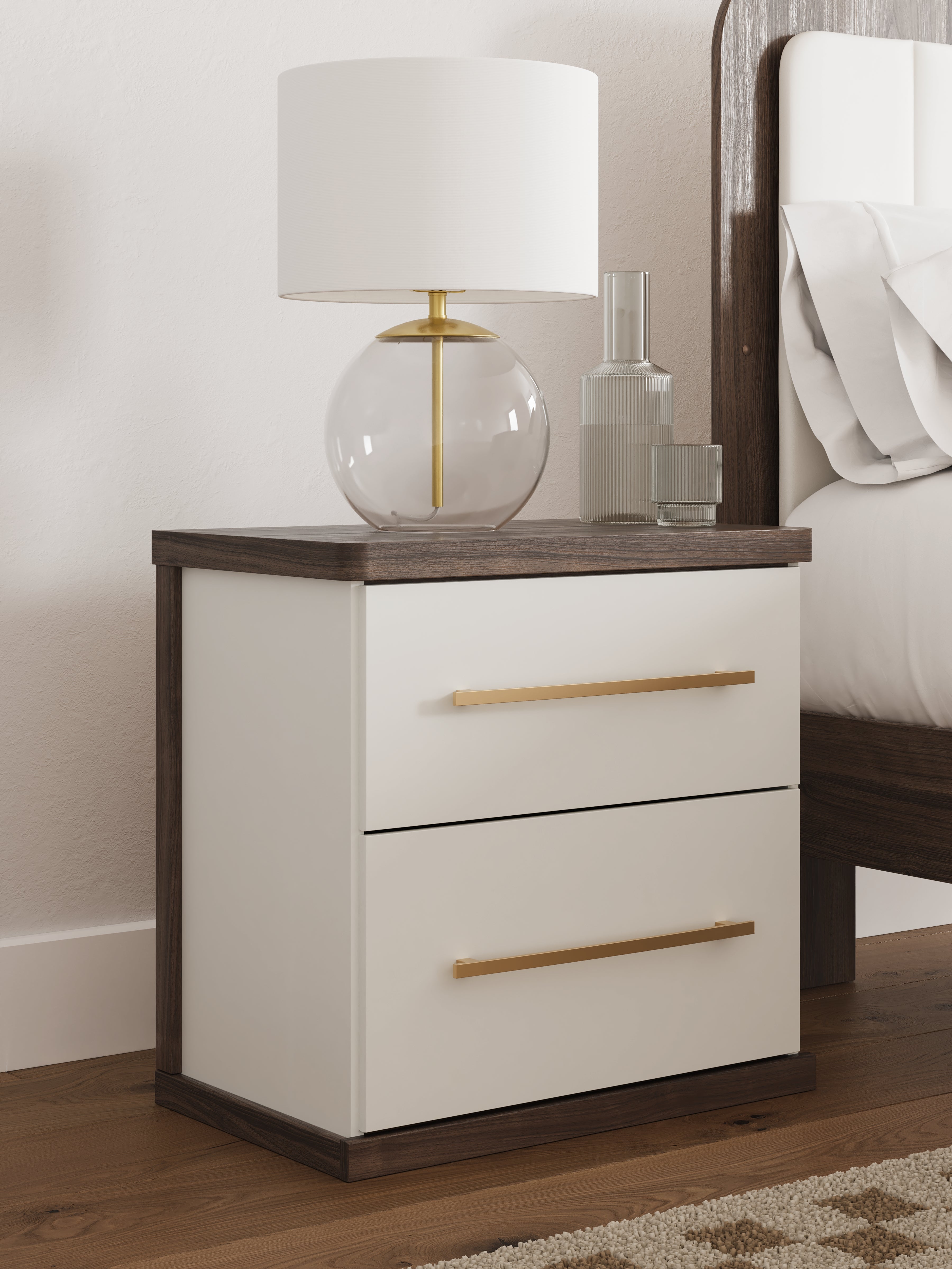 アトリエgg ホワイトレザーリード ゴールド金具付き Socalle 6 Drawer Dresser | Ashley