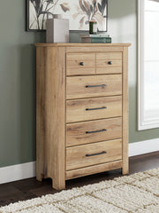 Tampa Furniture Outlet - Ashley Furniture - Makidern Bedroom - Five Drawer Chest / Tan - PCB1170-46